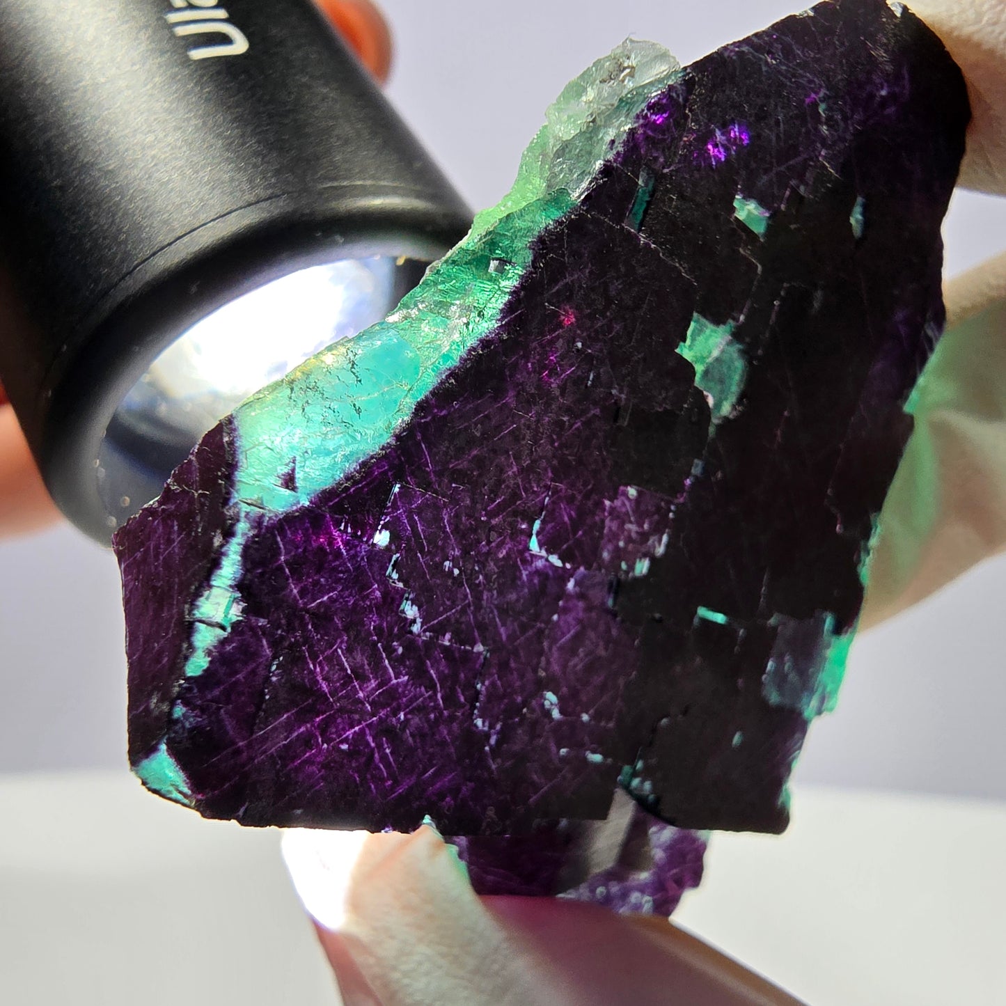 Spécimen de cube de fluorite fantôme vert violet zonal 11:11 Angel Pocket, Namibie 57*46*20mm