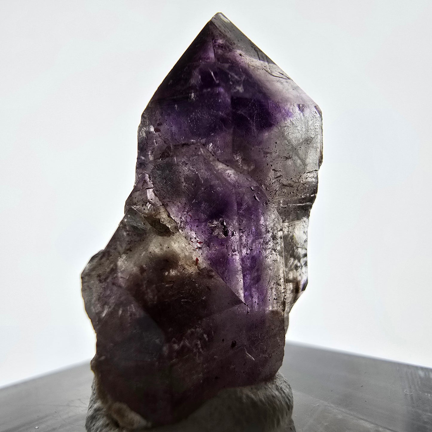 Rare spécimen de sceptre d'améthyste fantôme, Brandberg, Namibie, 25 x 15 x 10 mm