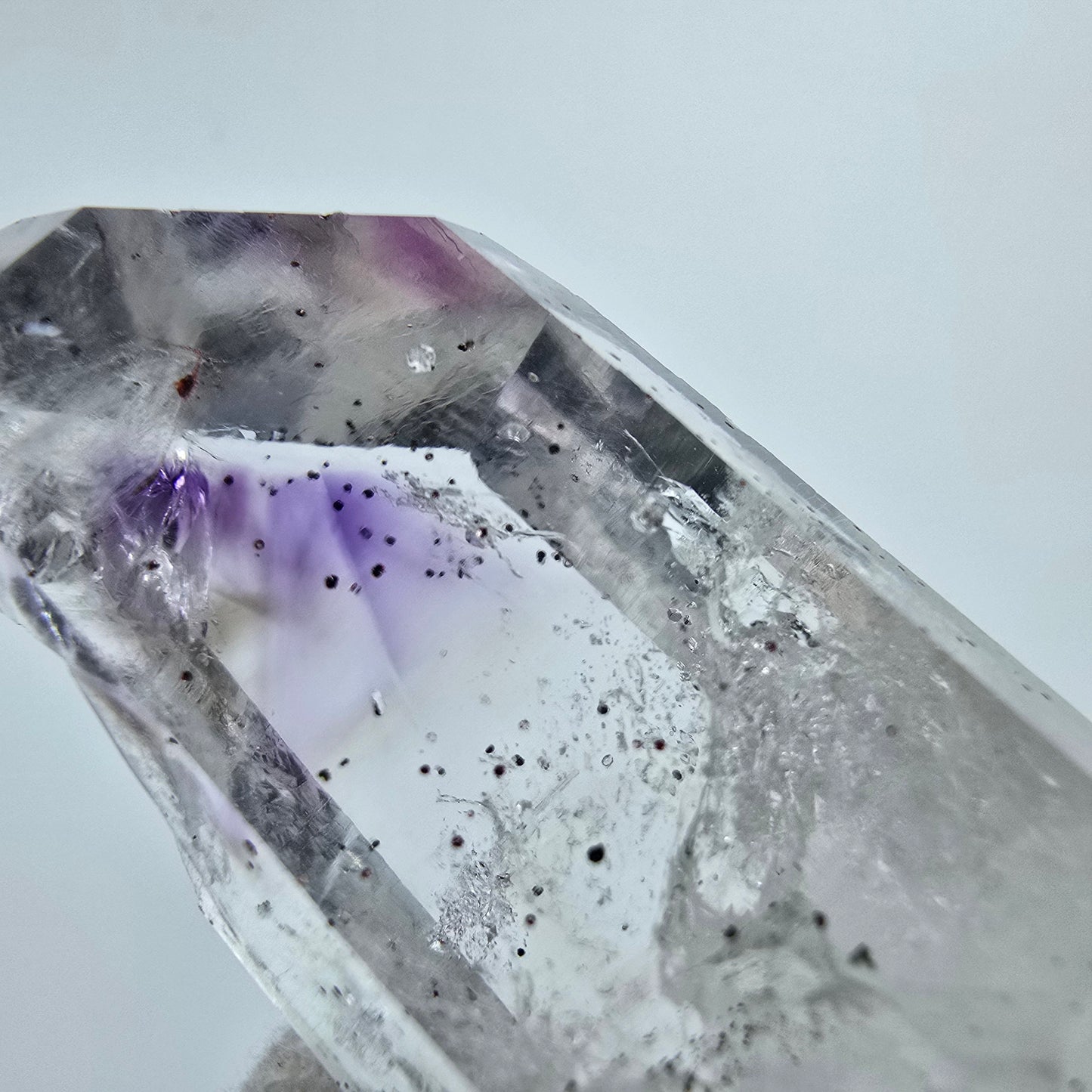 Phantom Amethyst mit Analcim, Hämatit Streep Mine Goboboseb Namibia 55*18*16mm