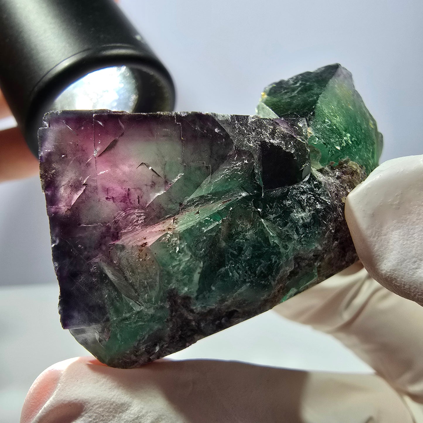 Spécimen de cube de fluorite fantôme parqueté vert violet Okorusu, Namibie 46*38*32mm