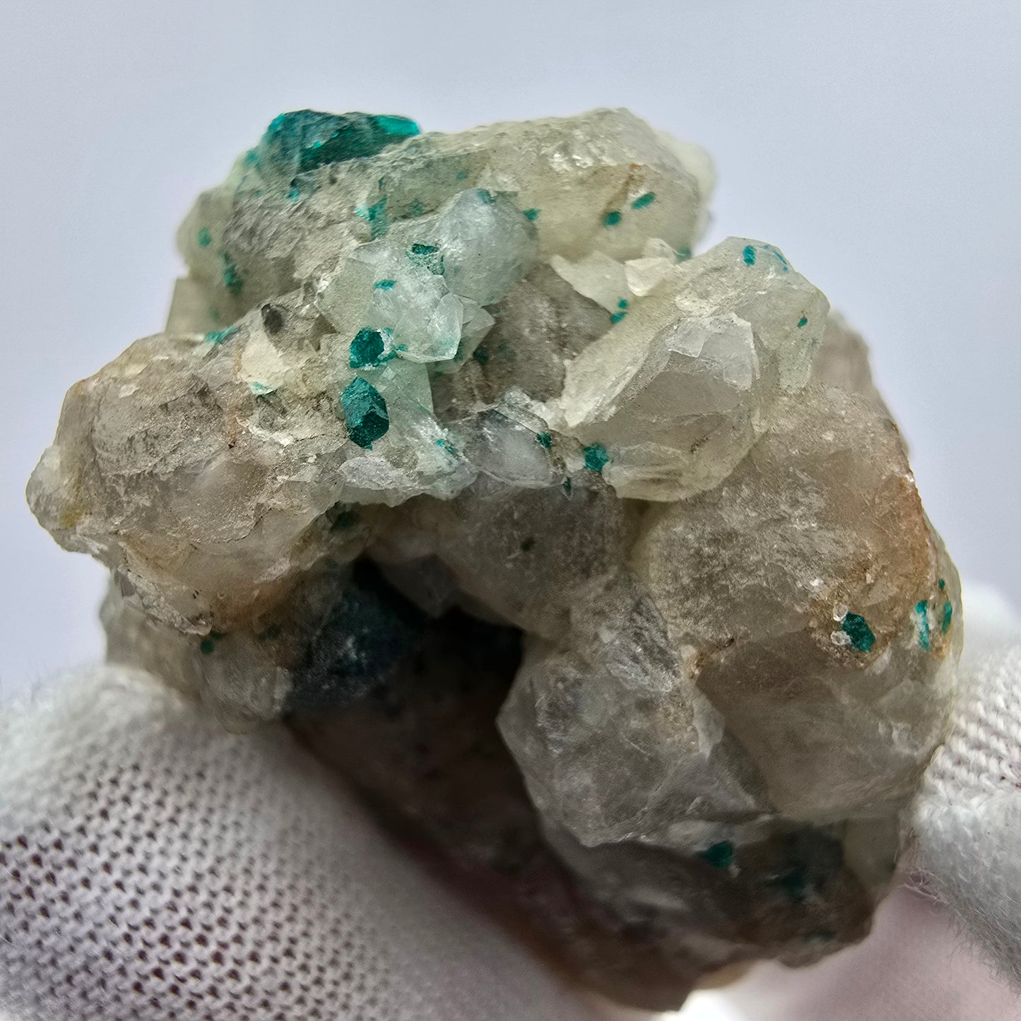 Seltene Dioptas auf Quarz Stufe Kaokoveld, Namibia 46*44*29mm Mineraliensammlung