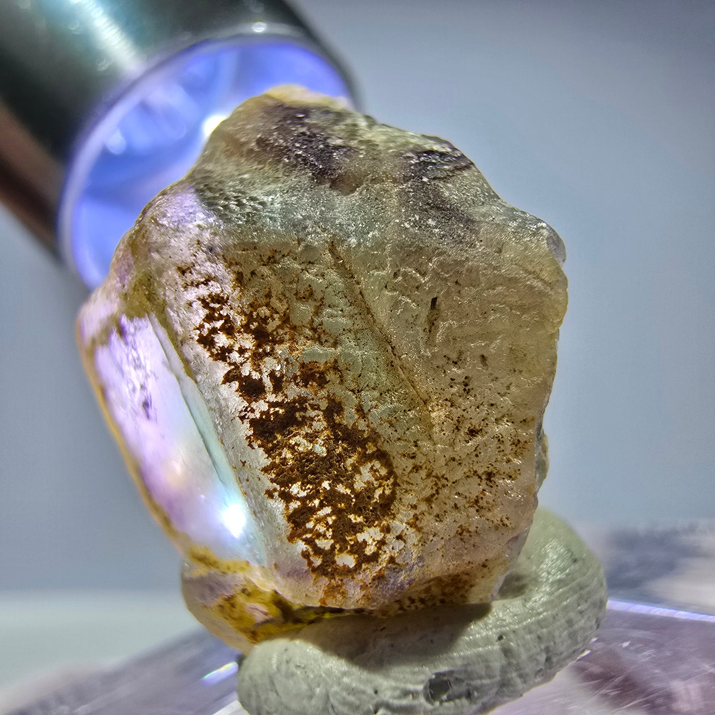 Cube de fluorite fantôme, zonal, spécimen de muscovite, Erongo, Namibie, 20 x 18 x 14 mm
