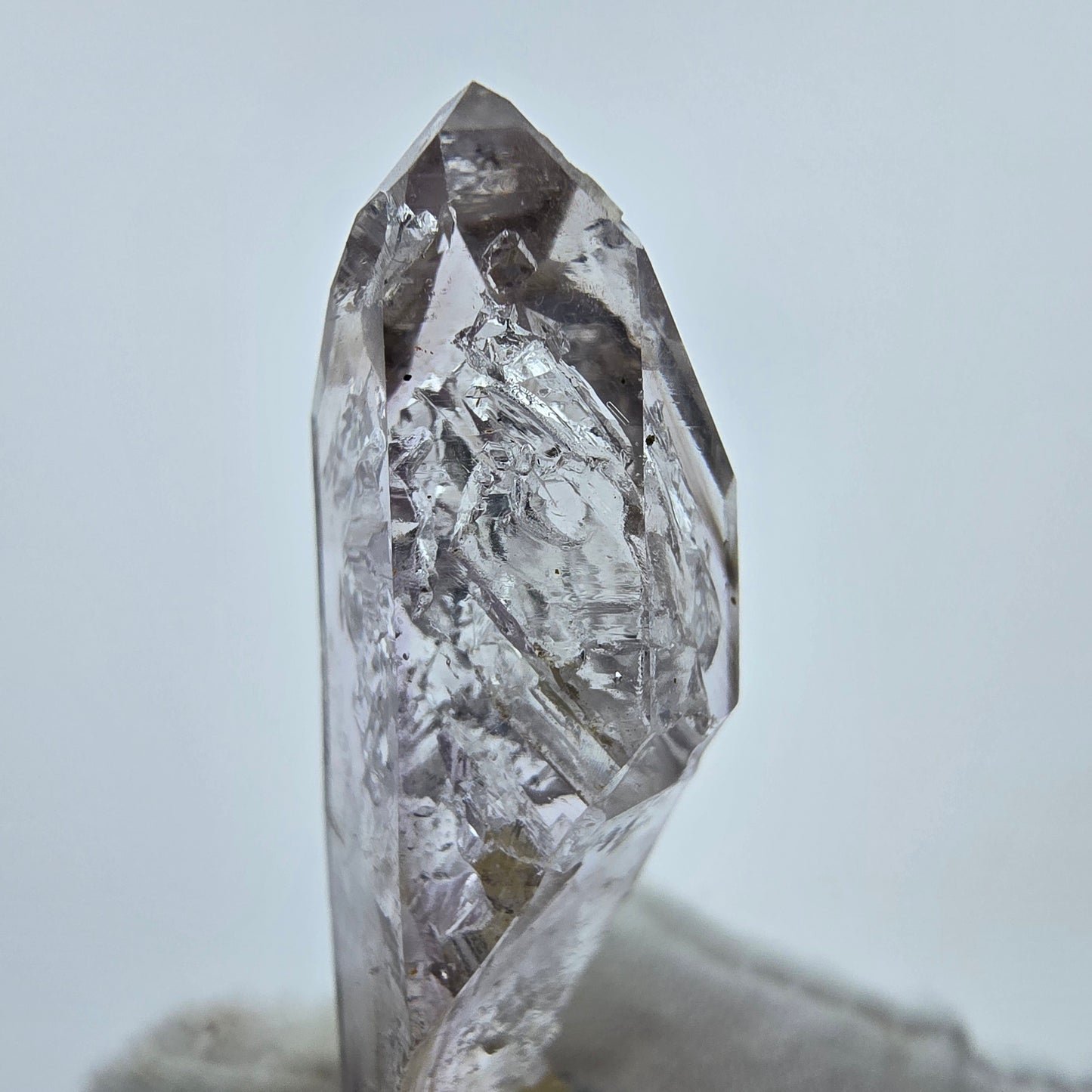 Phantom Amethyst Kristall mit Stilbit Goboboseb, Namibia 45*15*13mm Sammlung