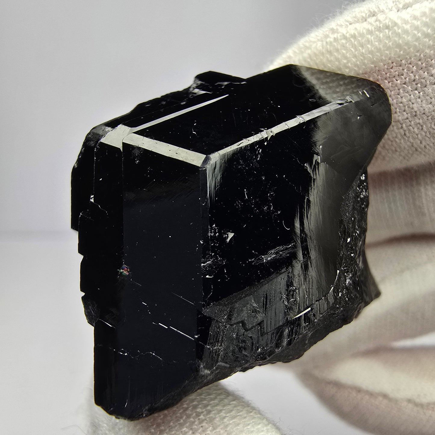 Symmetrischer Schörl Turmalin mit Hyalit Erongo, Namibia 37*35*30mm Sammlung