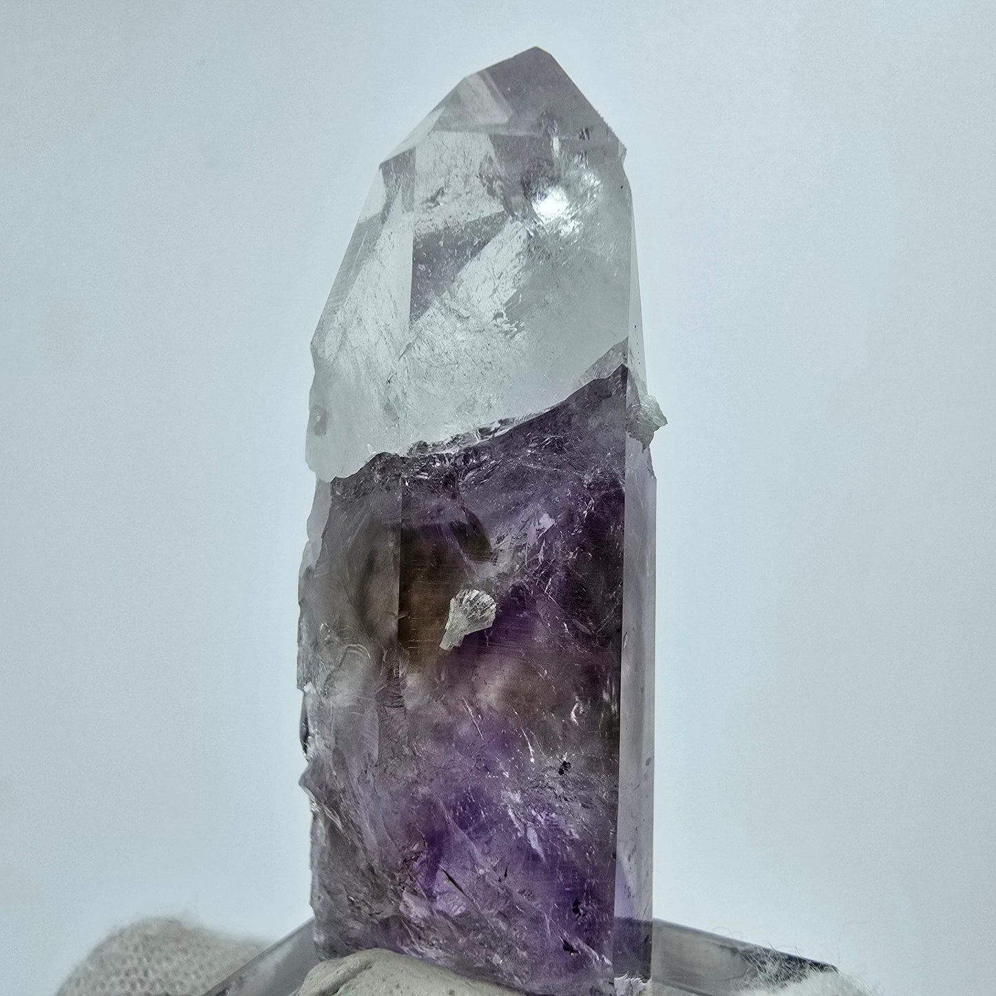 Phantom Amethyst Prehnit Hämatit Kristall Streep Mine Gobobo. Namibia 48*19*14mm