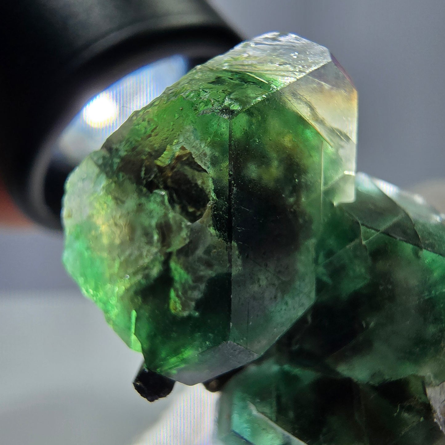 Fluorite fantôme hexagonale, tourmaline Schörl, quartz fumé, hyalite, Erongo, Namibie, 33 x 22 x 23 mm