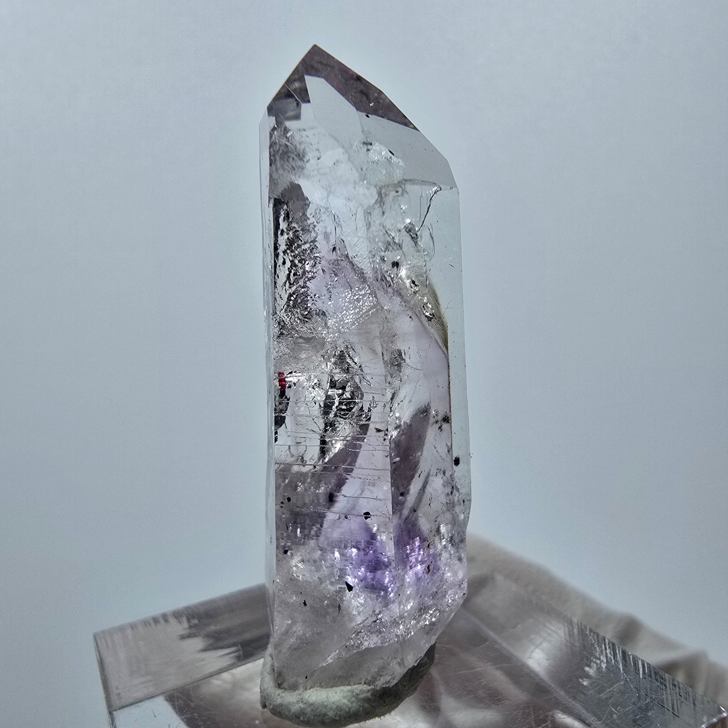 Améthyste fantôme, mine d'hématite Point Streep, Goboboseb, Namibie, 38 x 12 x 11 mm