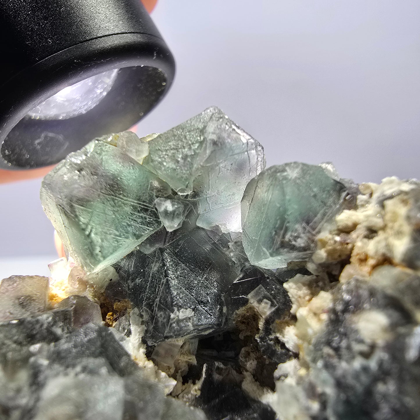 Rare cube de fluorite fantôme, spécimen de quartz vert violet Okorusu Namibie 47*46*37 mm
