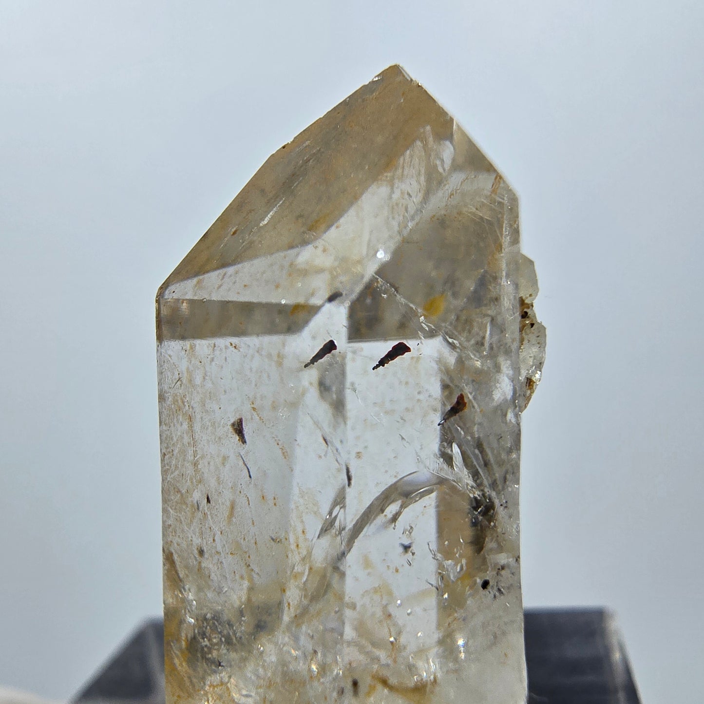 Quartz fantôme Harlequin clair, mine Point Streep, Goboboseb, Namibie, 30 x 14 x 14 mm