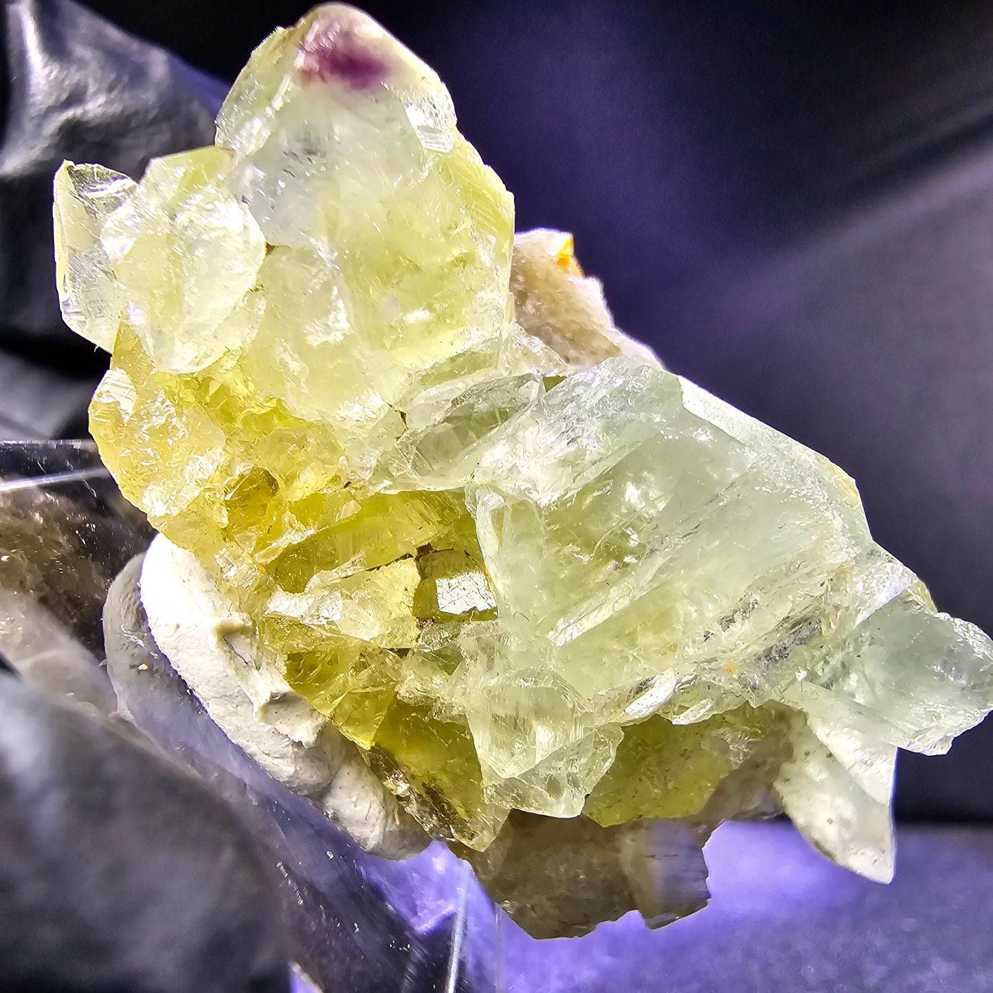 Klare Zonare Fluorit XX Würfel Stufe hellgrün lila 45*22*21mm Okorusu, Namibia