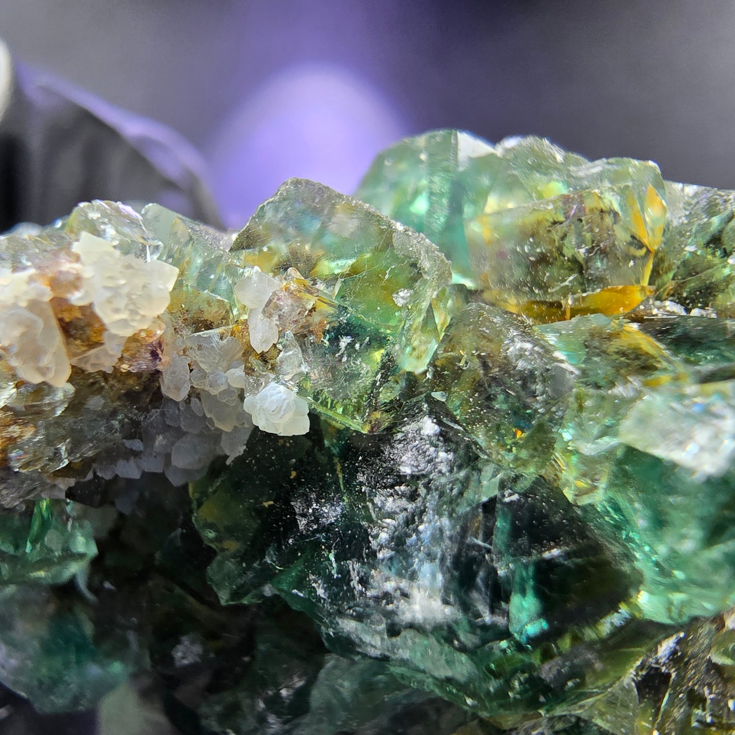 Seltene klare Fluorit XX Würfel Stufe mit Einschlüssen 37*28*20mm aus Okorusu, Namibia