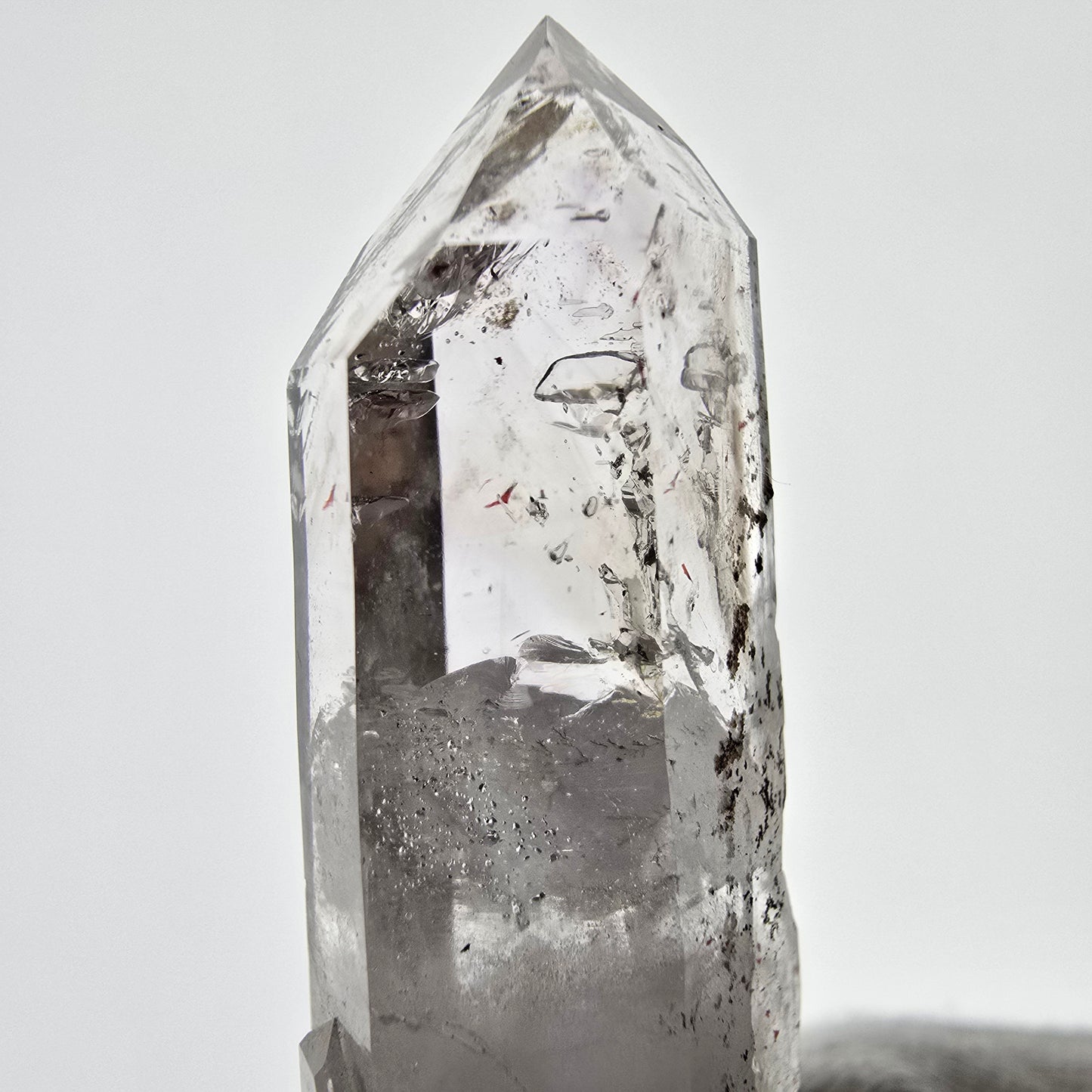 Sceptre DT en quartz fumé squelette Enhydro, grande poche à bulles Saint-Valentin, Namibie 53 x 18 x 17 mm