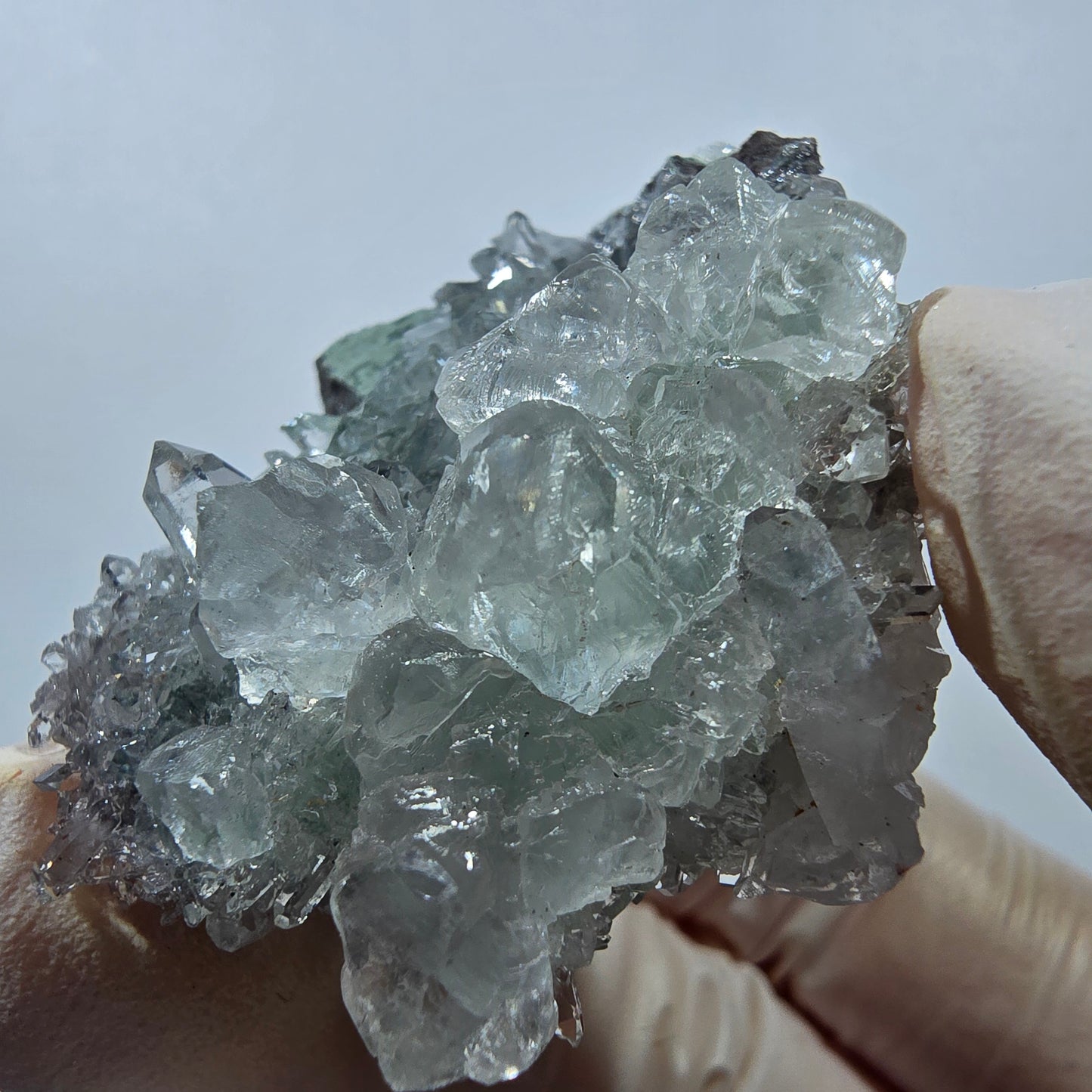 Amas de quartz rare en forme d'étoile de calcite UV, mine Streep, Gobobo, Namibie, 47 x 38 x 21 mm