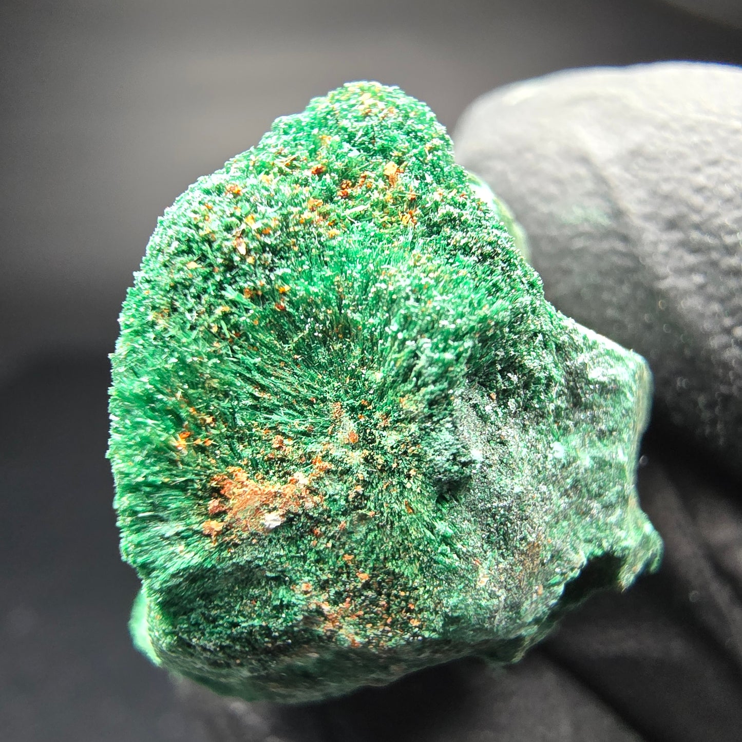 Seltene Malachit Stufe, grün Kaokoveld, Namibia 28*22*21mm Mineraliensammlung