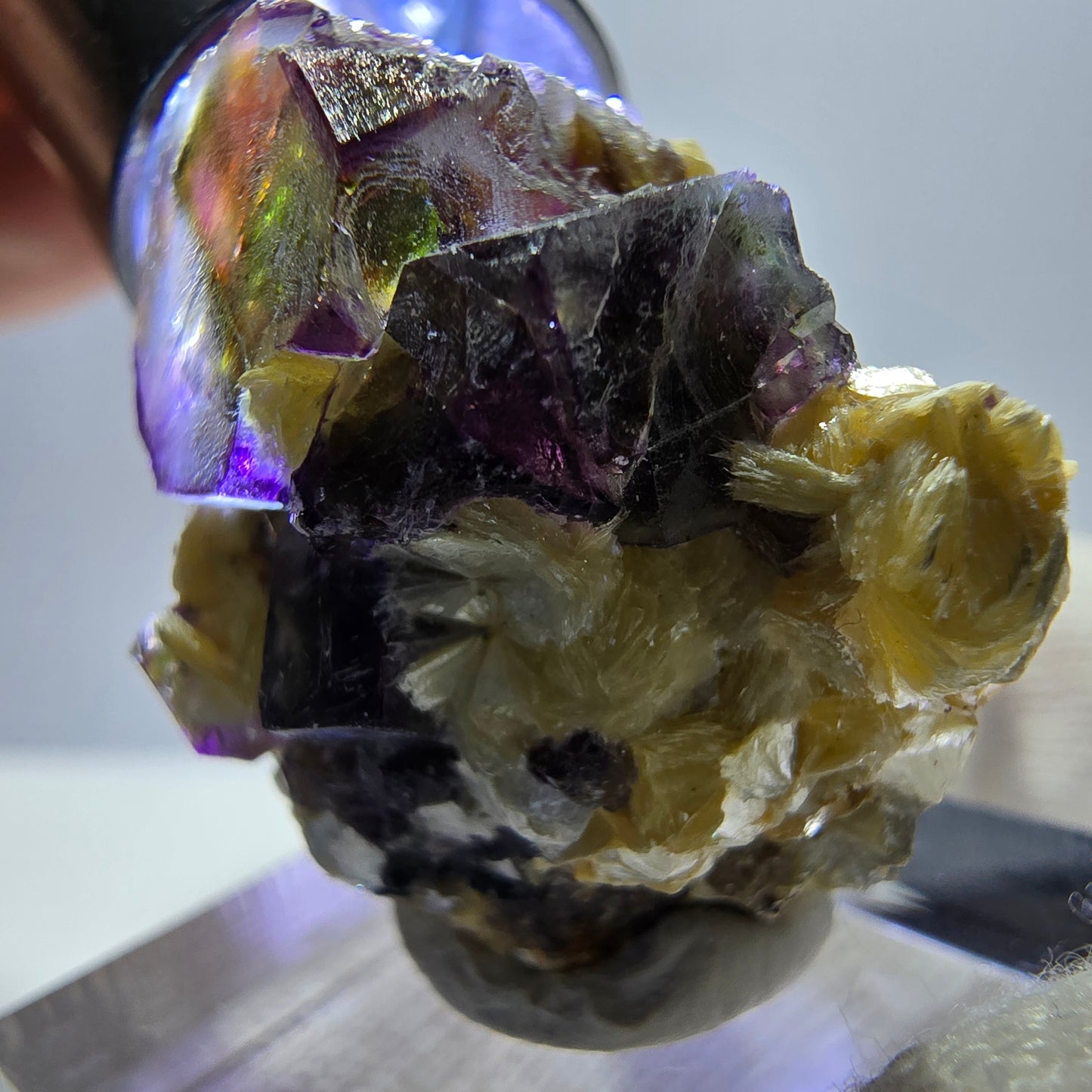 Bunte Phantom Fluorit Schörl Turmalin Muskovit Stufe Erongo, Namibia 27*24*18mm