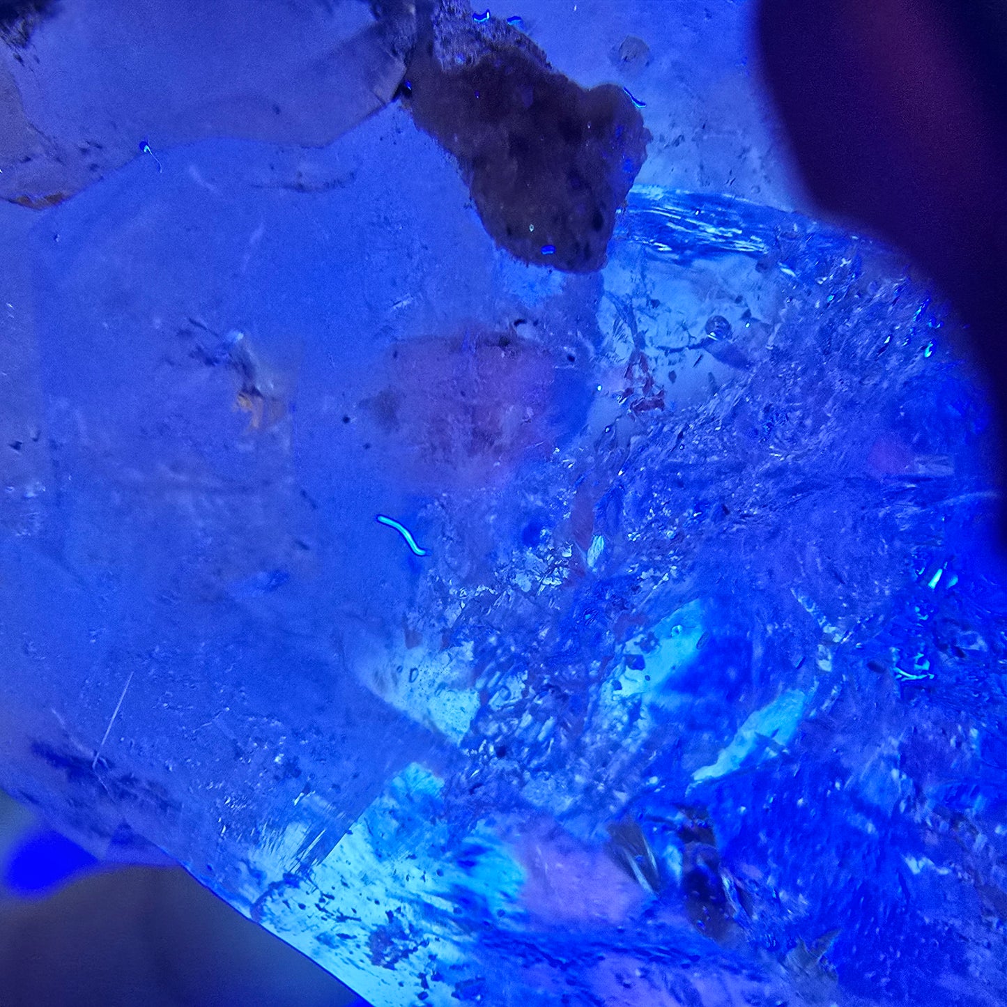 Quartz fumé squelette Enhydro DT, calcite UV, 2x Bubble Valentine Pocket, Namibie 105 x 38 x 32 mm