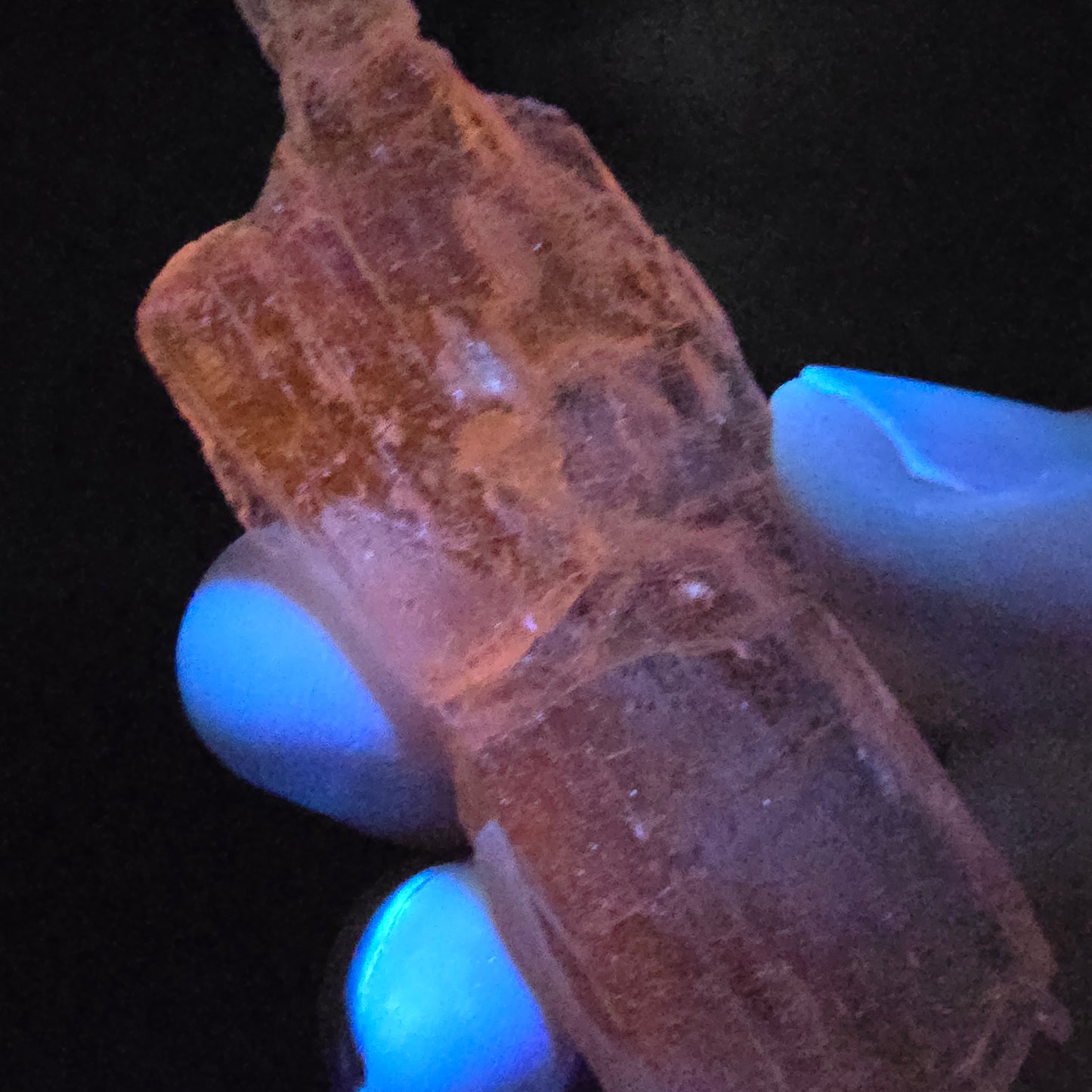 Seltener Kunzit X Spodumen Kristall rosa UV Mineral 80*26*5mm aus Brasilien