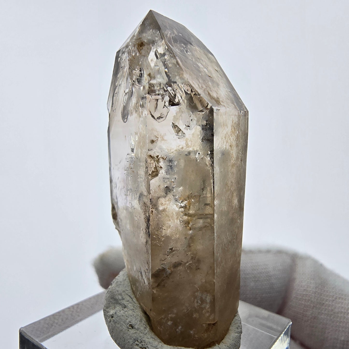 Rare Enhydro Phantom Smoky Quartz Point 3x Bubble Goboboseb, Namibie 45*21*14mm