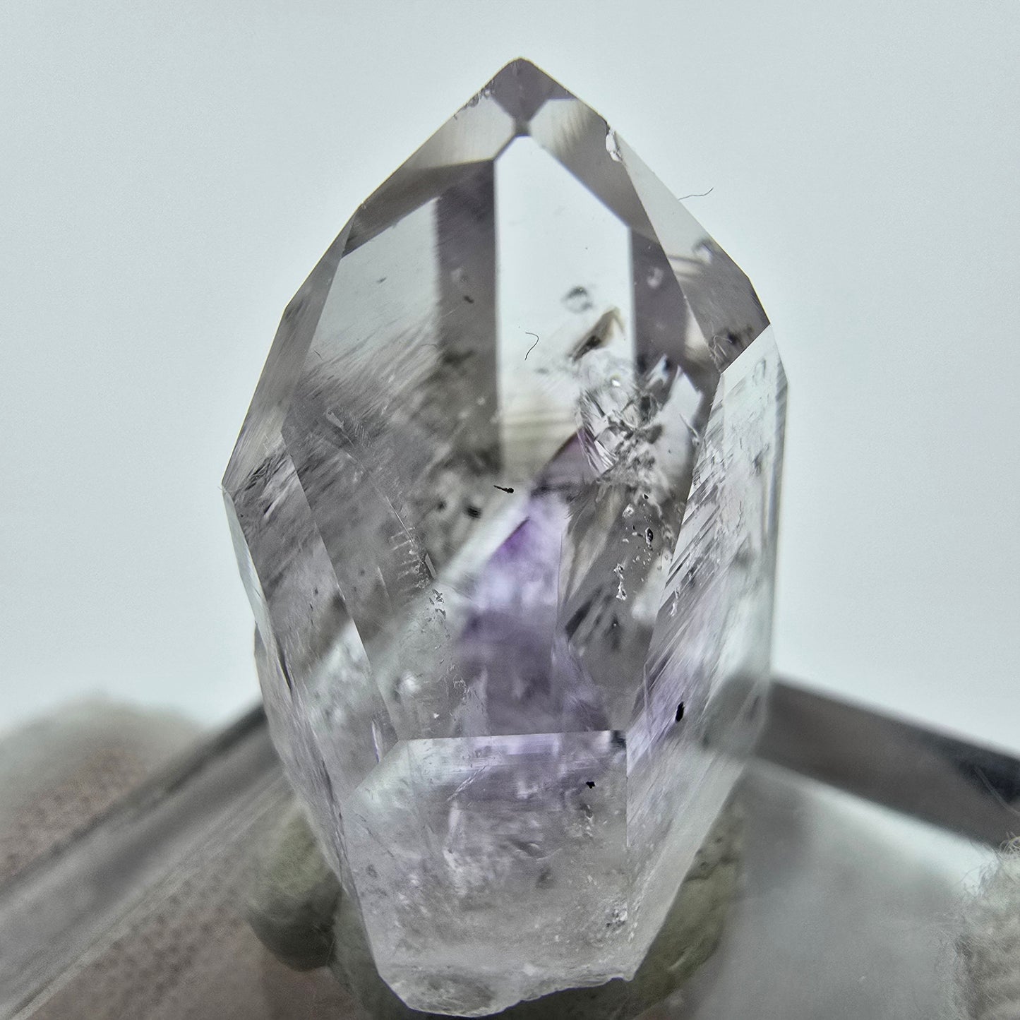 Phantom Amethyst, Analcim Hämatit Quarz Streep Mine Goboboseb Namibia 23*18*10mm