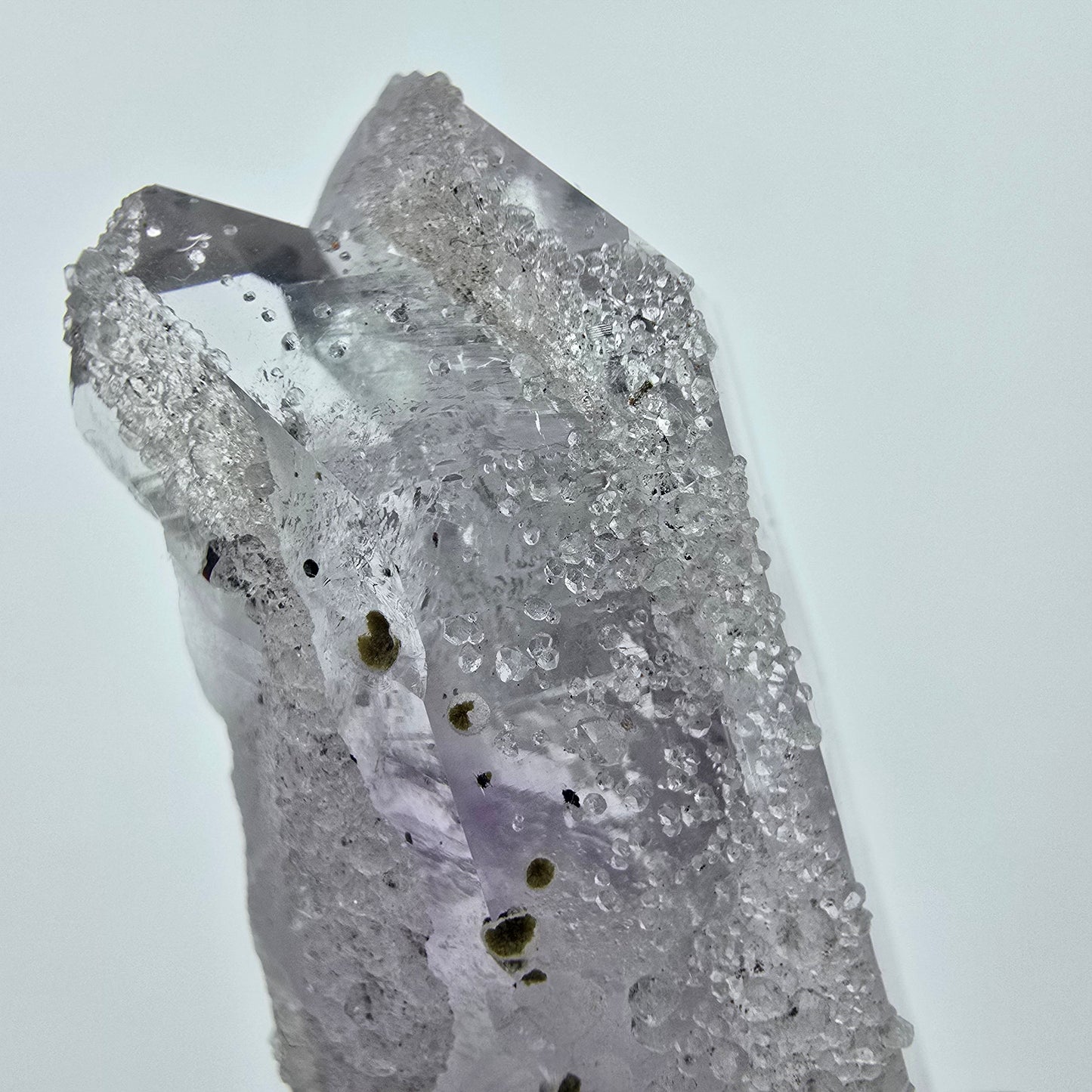 Harlekin Phantom Amethyst mit Analcim Streep Mine Goboboseb Namibia 47*21*19mm