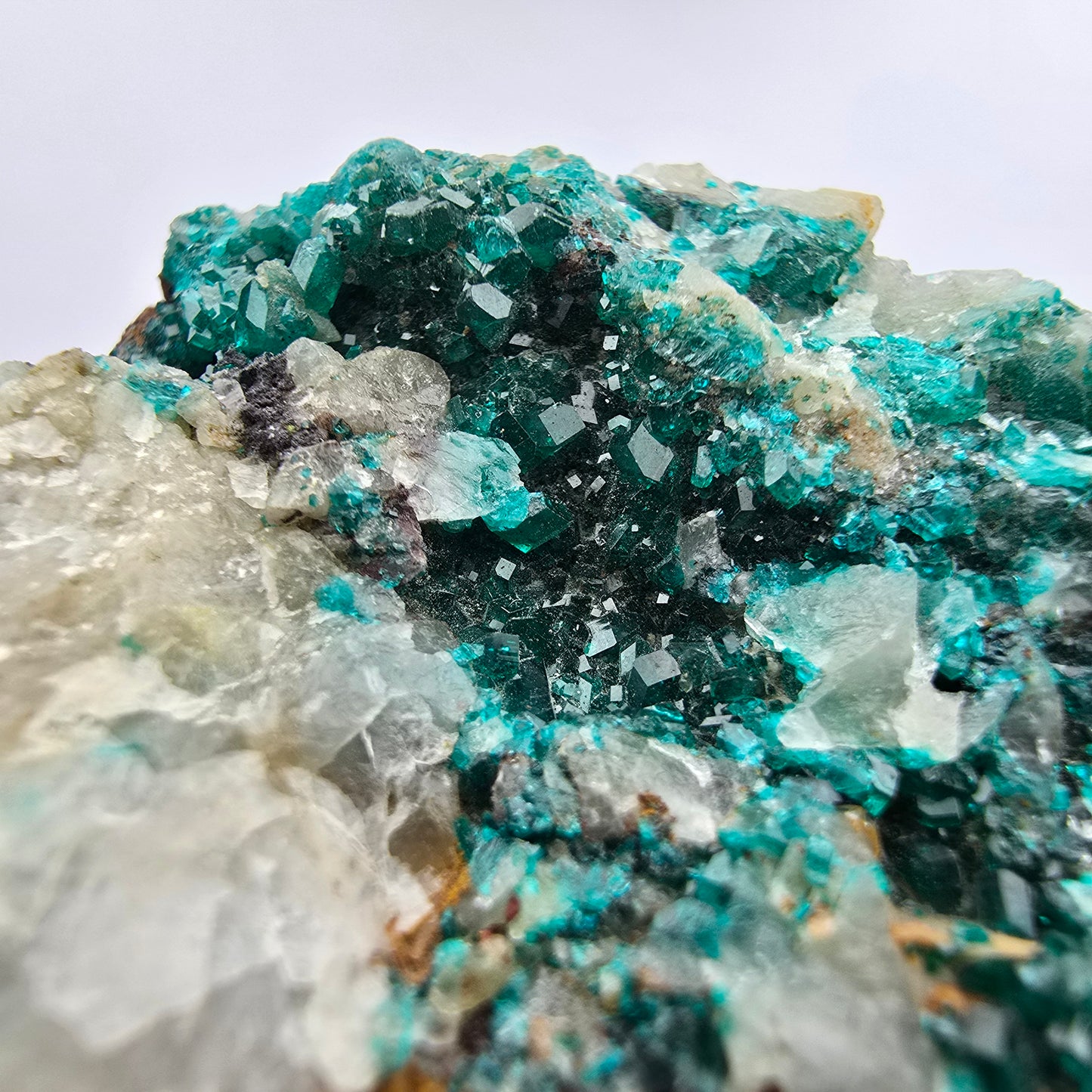 Seltene Dioptas auf Quarz Stufe Kaokoveld, Namibia 62*39*26mm Mineraliensammlung