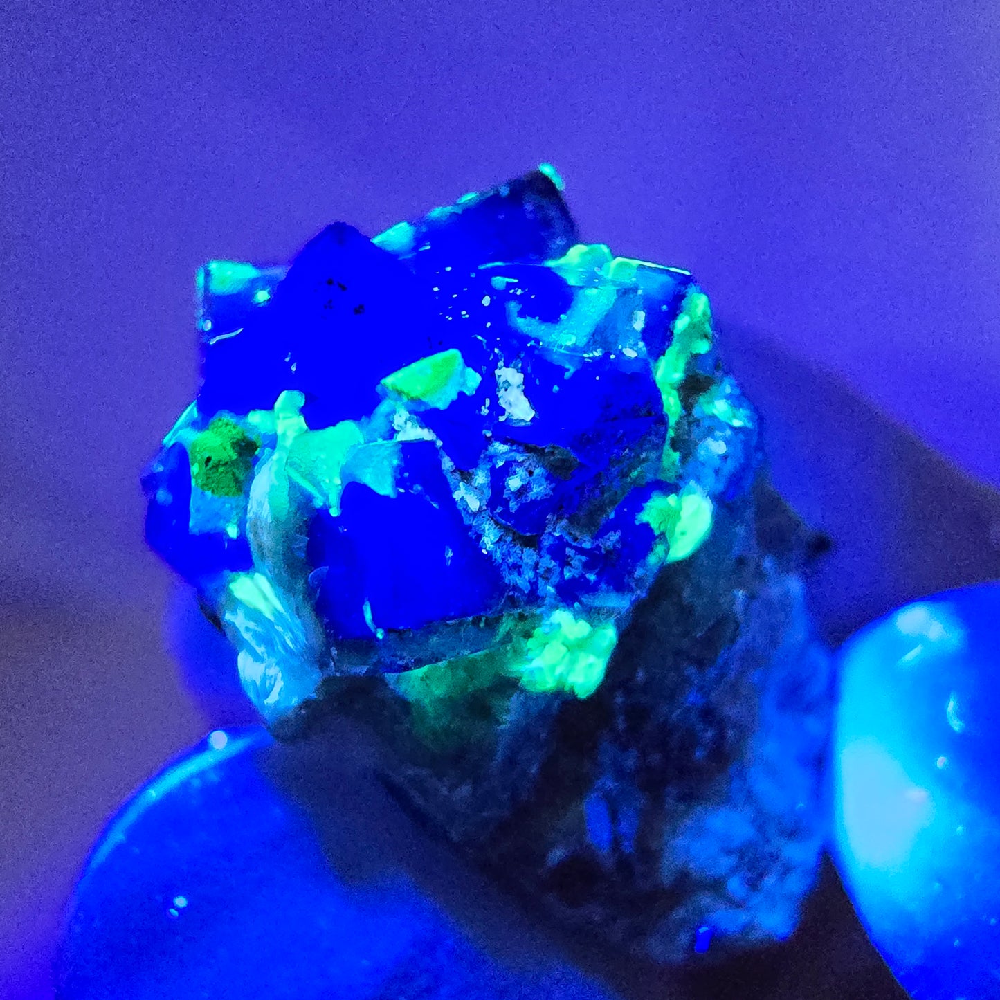 Fluorite fantôme, quartz fumé, hyalite, tourmaline Schörl, muscovite, Erongo, Namibie, 24 x 15 x 16 mm