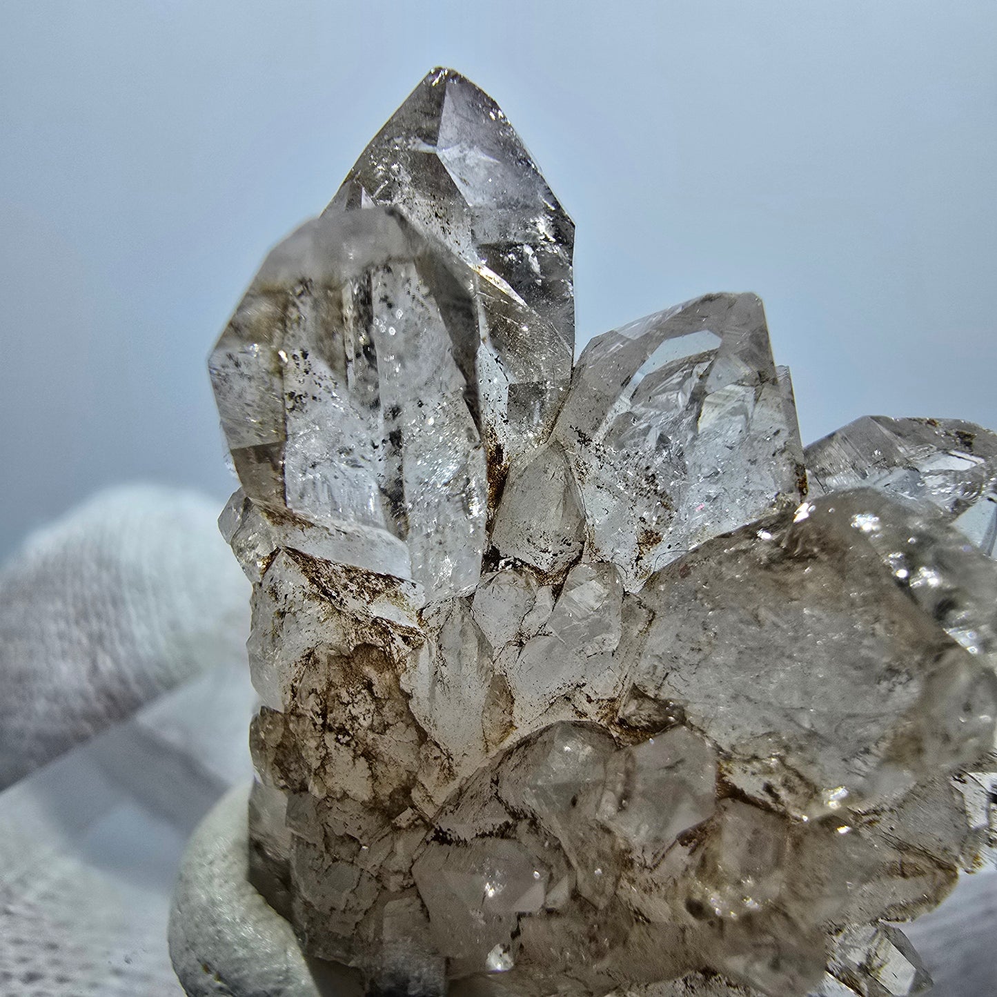 Amas de quartz fumé fantôme transparent, Goboboseb, Namibie, 31 x 25 x 13 mm
