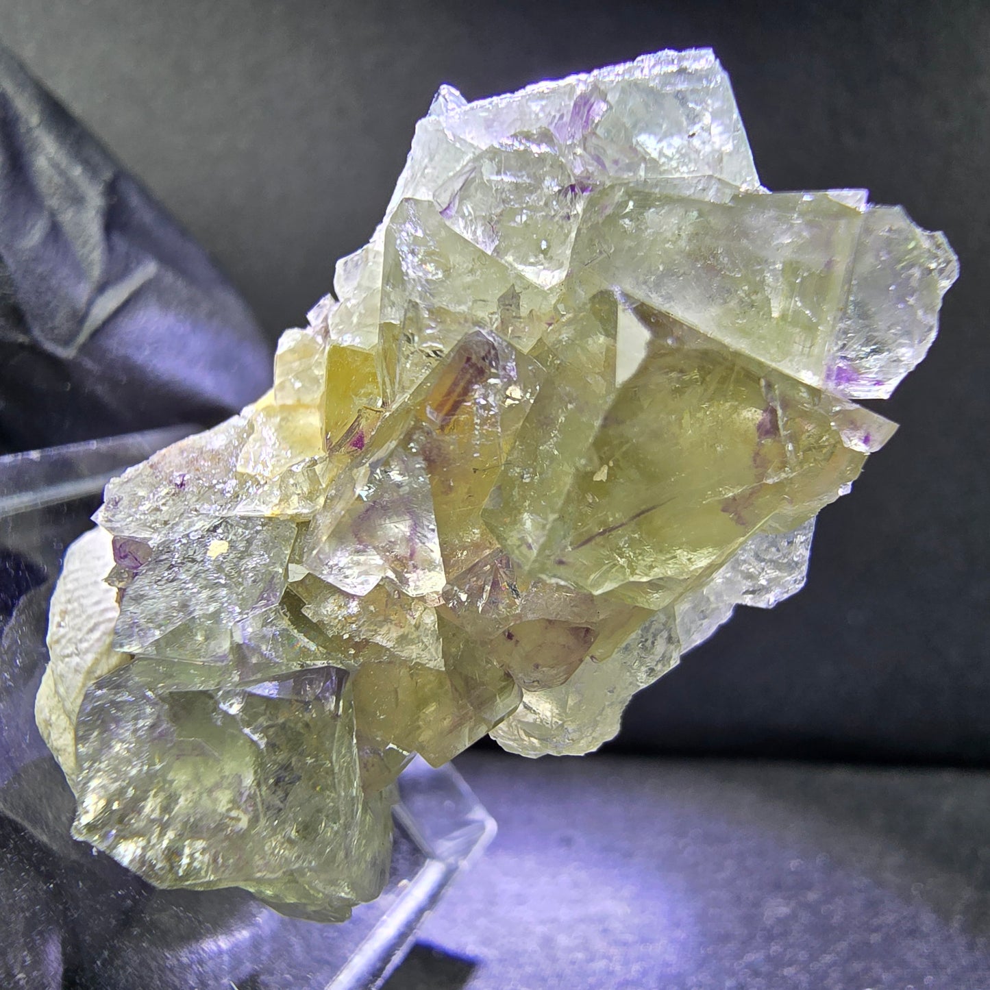 Seltene Phantom Fluorit XX Würfel Stufe grün lila 35*21*14mm Okorusu, Namibia