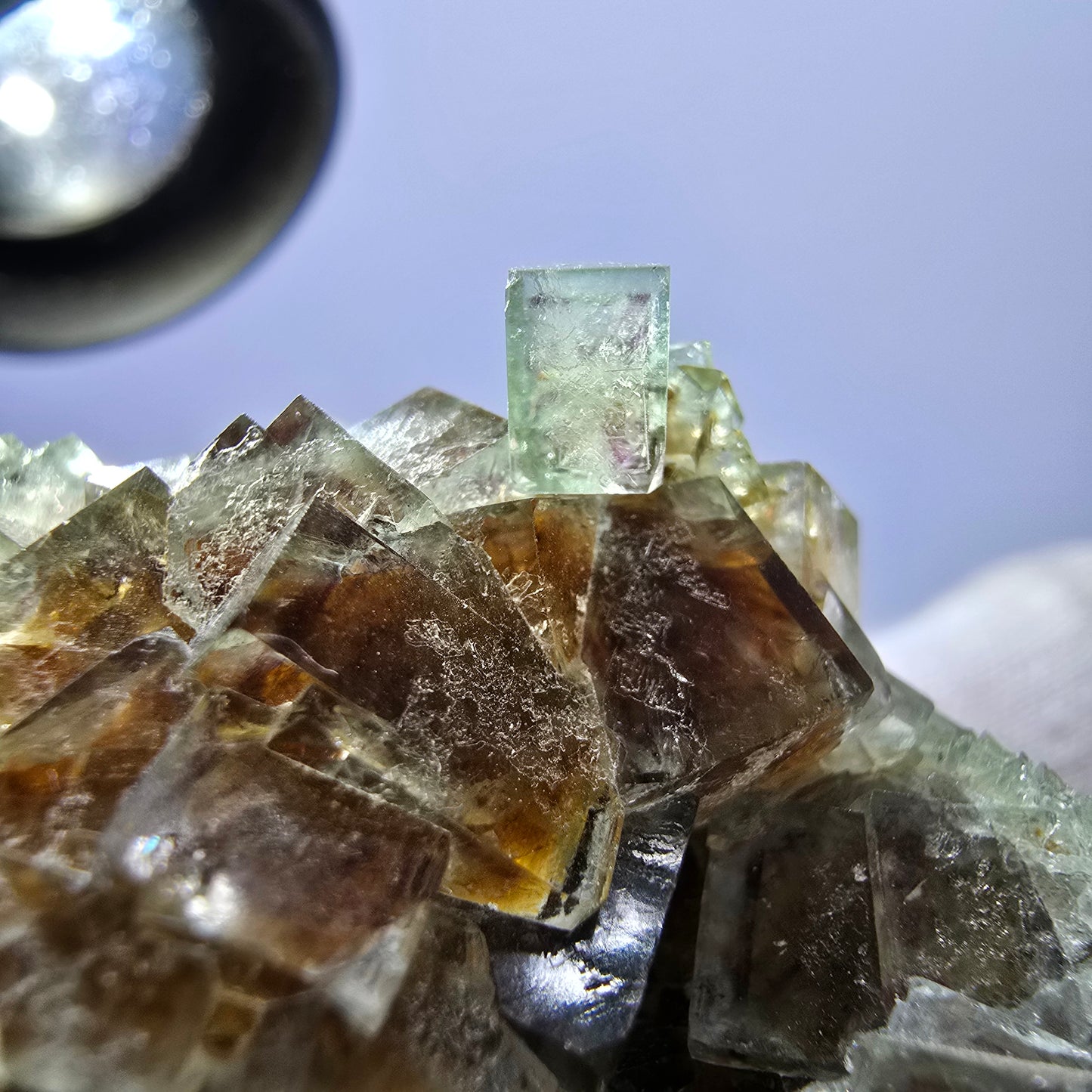 Rare spécimen de cube de fluorite fantôme, vert violet jaune Okorusu Namibie 64*62*44mm
