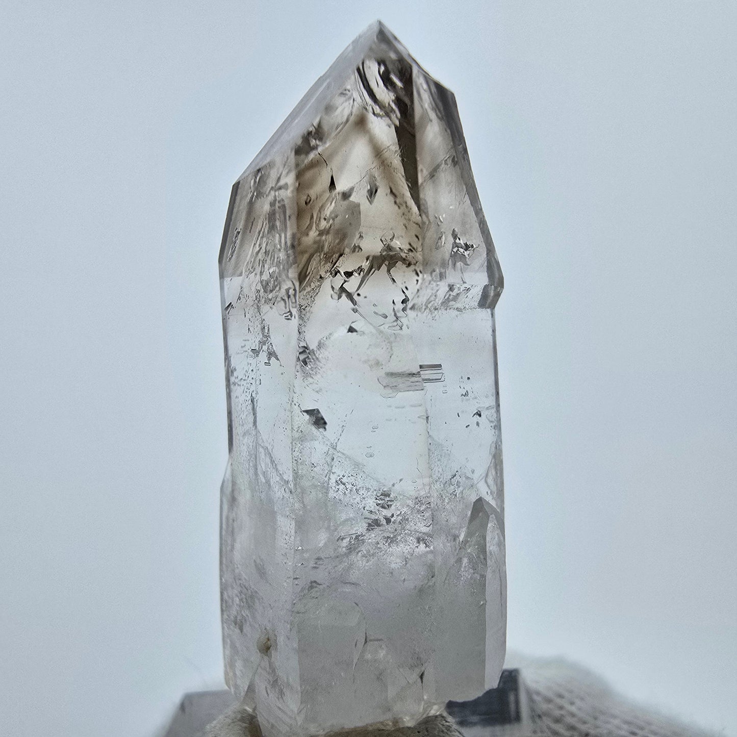 Enhydro Phantom Rauchquarz Zepter, 1x Blase Goboboseb, Namibia 47*17*14mm