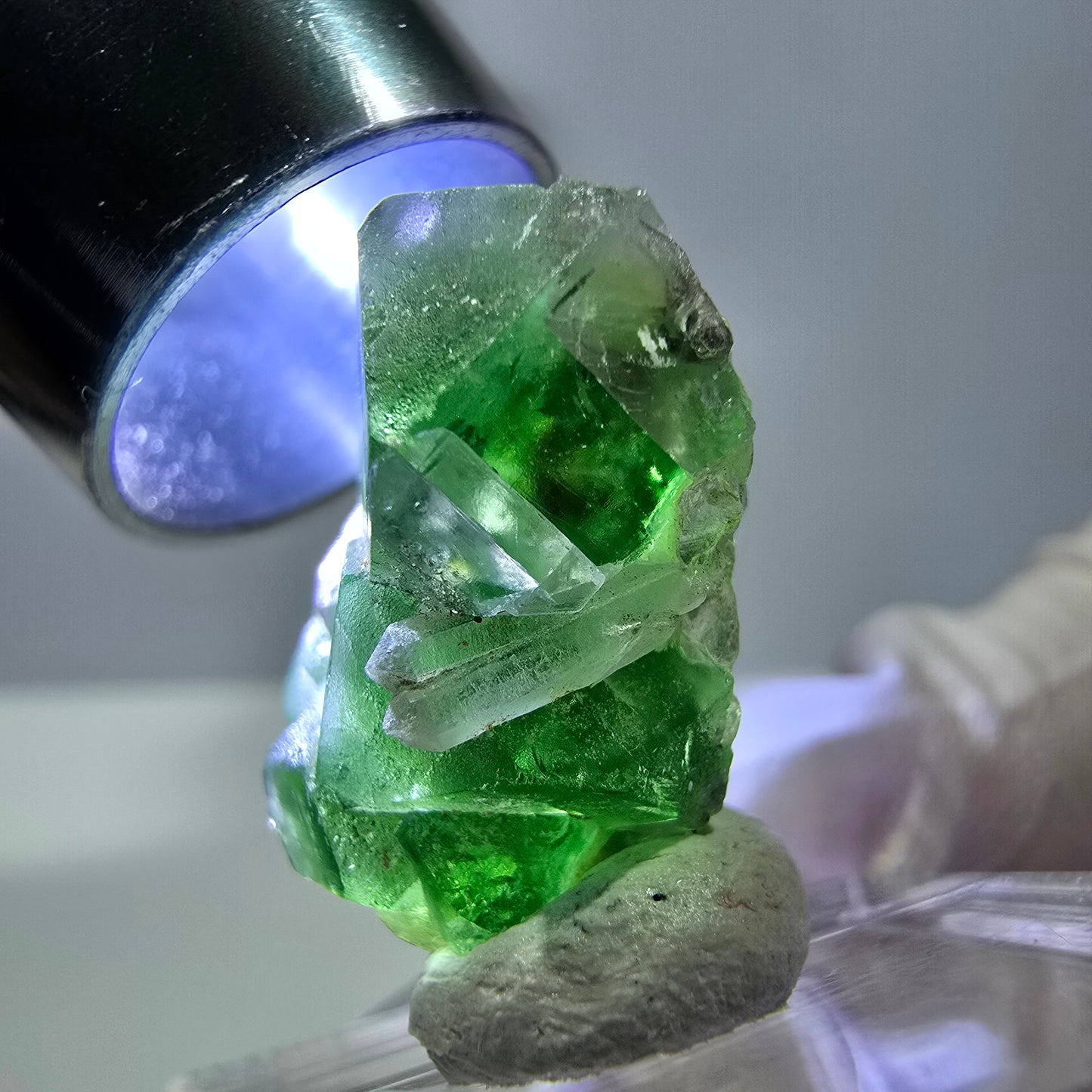 Spécimen de quartz fumé muscovite, cube de fluorite fantôme, Erongo, Namibie, 22 x 18 x 11 mm
