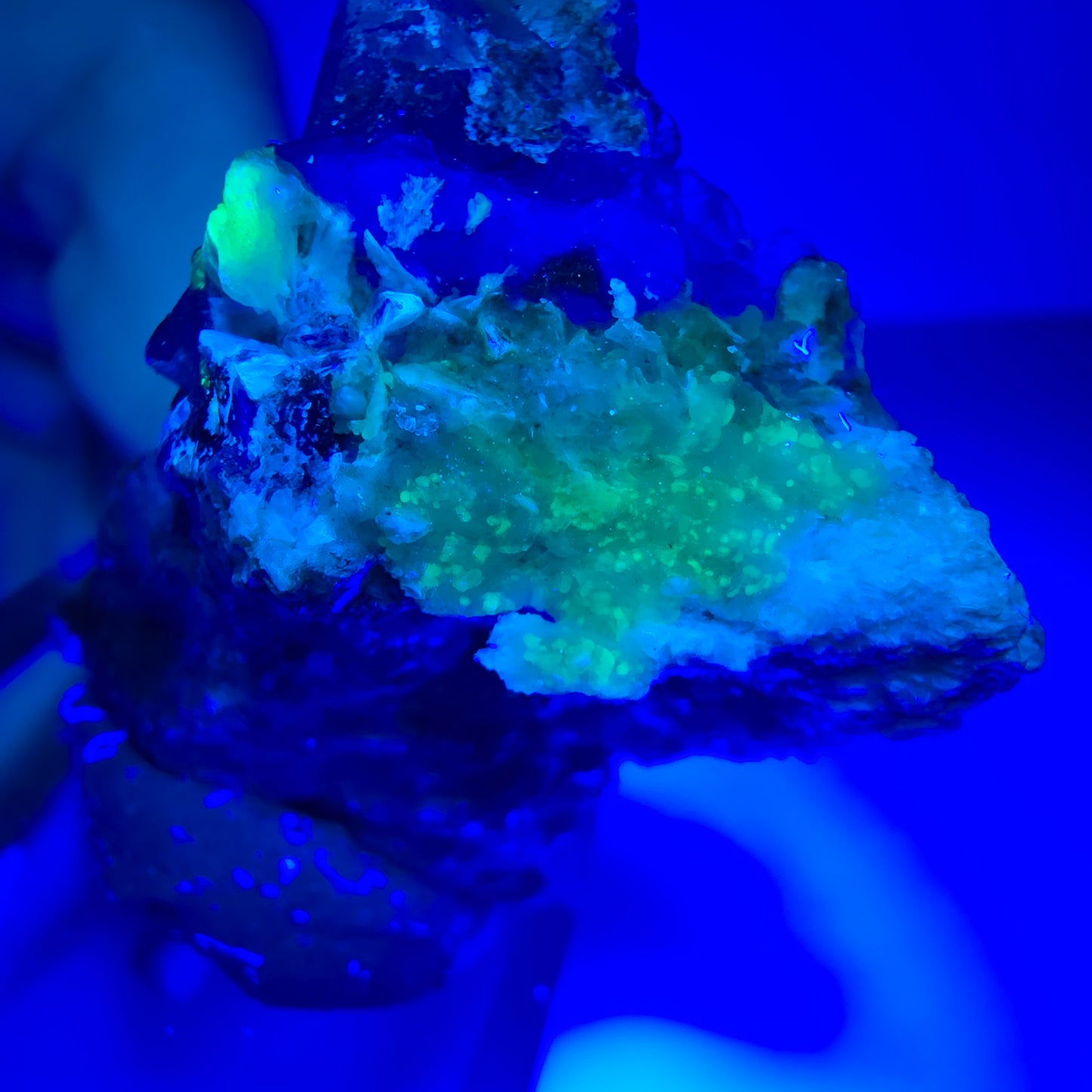 Cube de fluorite fantôme zonal, muscovite, spécimen d'hyalite, Erongo, Namibie, 27 x 30 x 22 mm