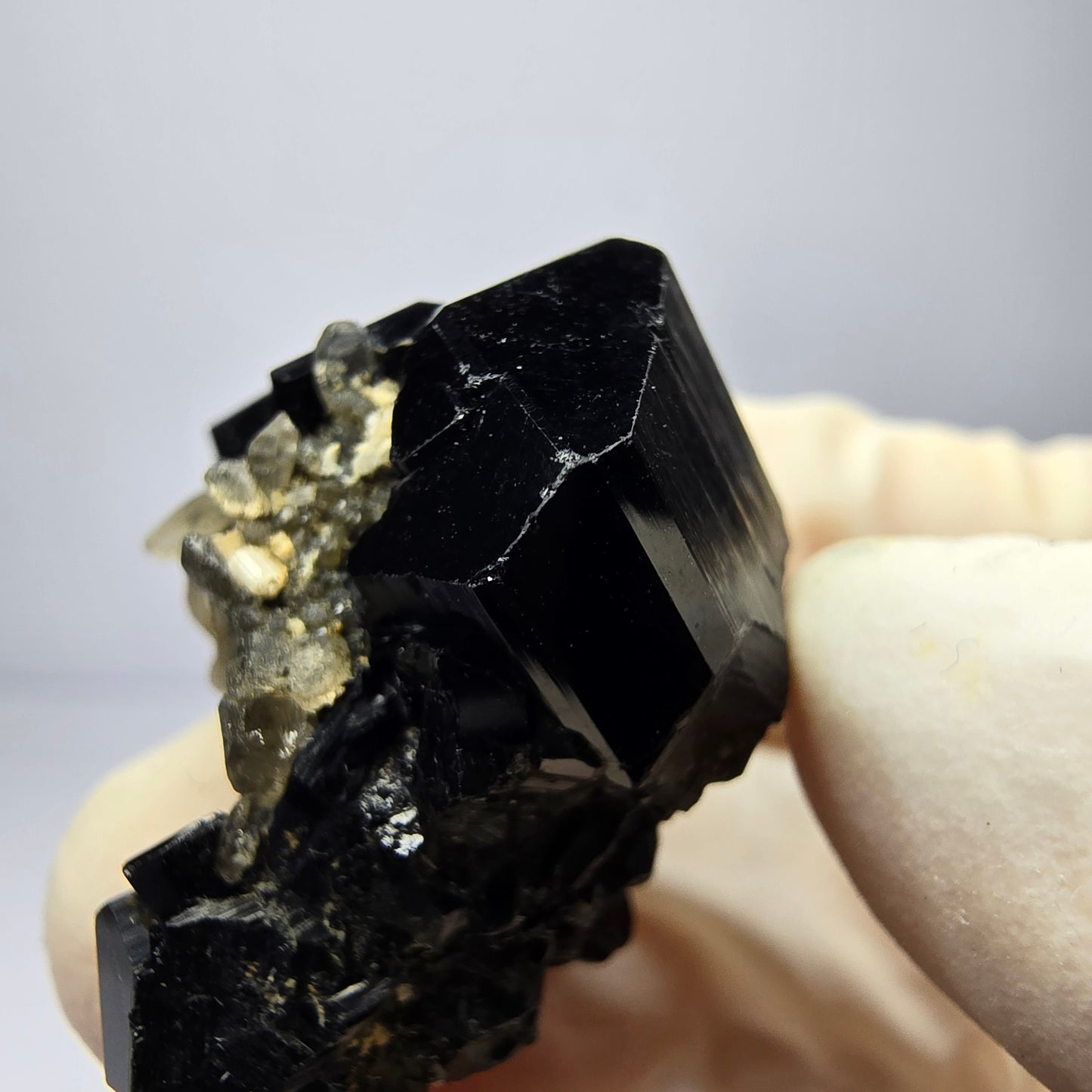 Symm. Schörl Turmalin Rauchquarz Stufe Erongo, Namibia 28*21*19mm Sammlung