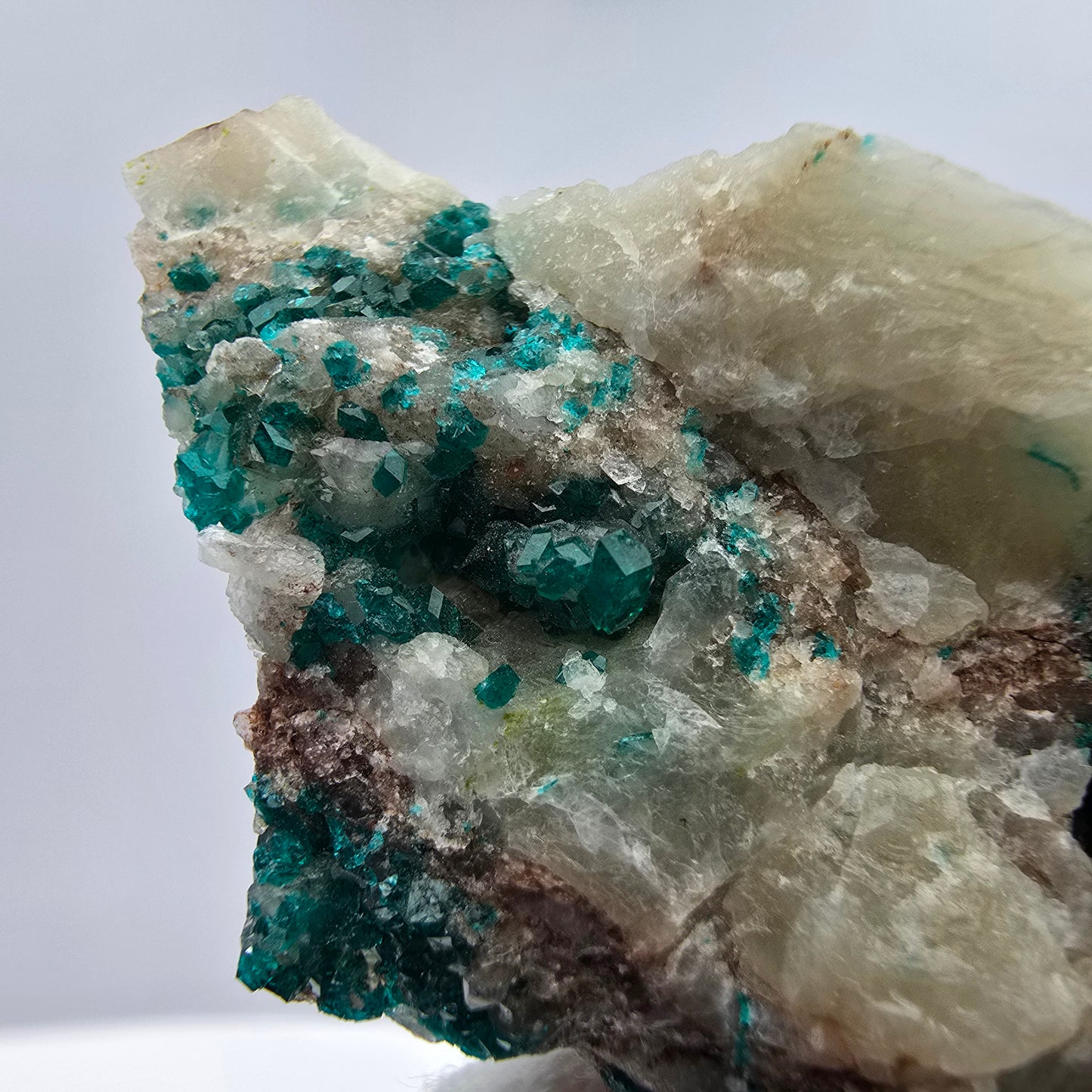Seltene Dioptas auf Quarz Stufe Kaokoveld, Namibia 50*23*23mm Mineraliensammlung