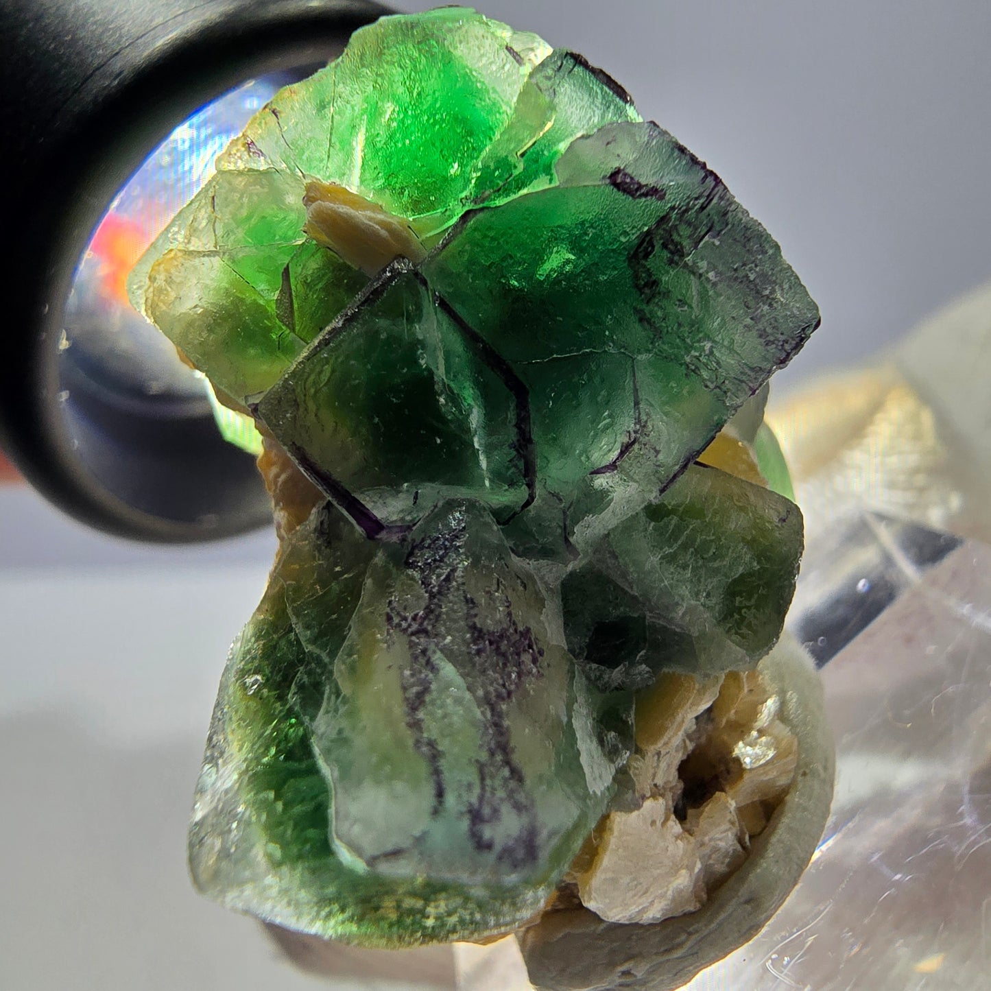 Cube de fluorite fantôme zonal, muscovite, spécimen d'hyalite, Erongo, Namibie, 34 x 28 x 22 mm