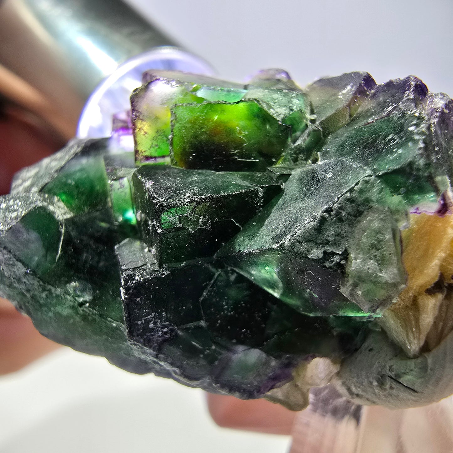 Cube de fluorite fantôme, zonal, muscovite, spécimen de tourmaline Schorl, Erongo, Namibie, 37 x 24 x 20 mm