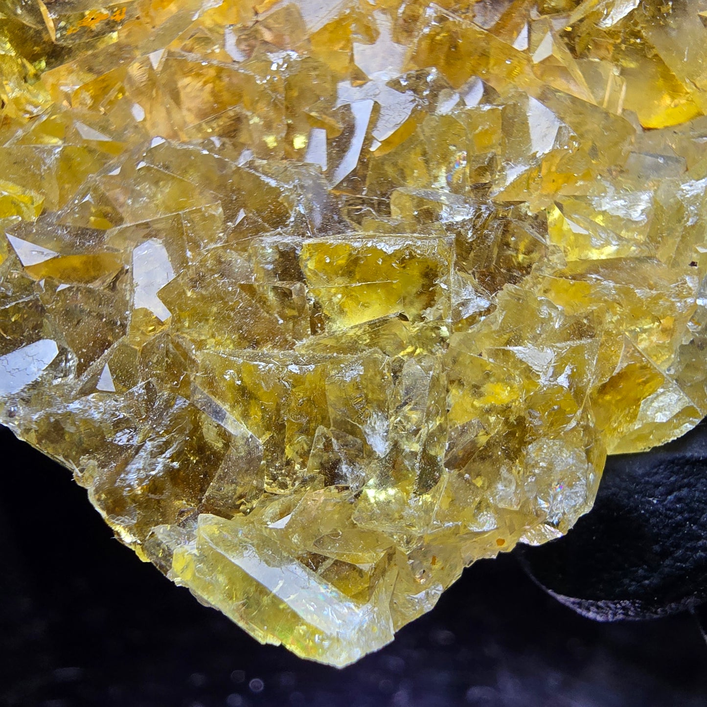 Klare Honey Pocket Fluorit Würfel Stufe gelb Okorusu Namibia 56*50*10mm Sammlung