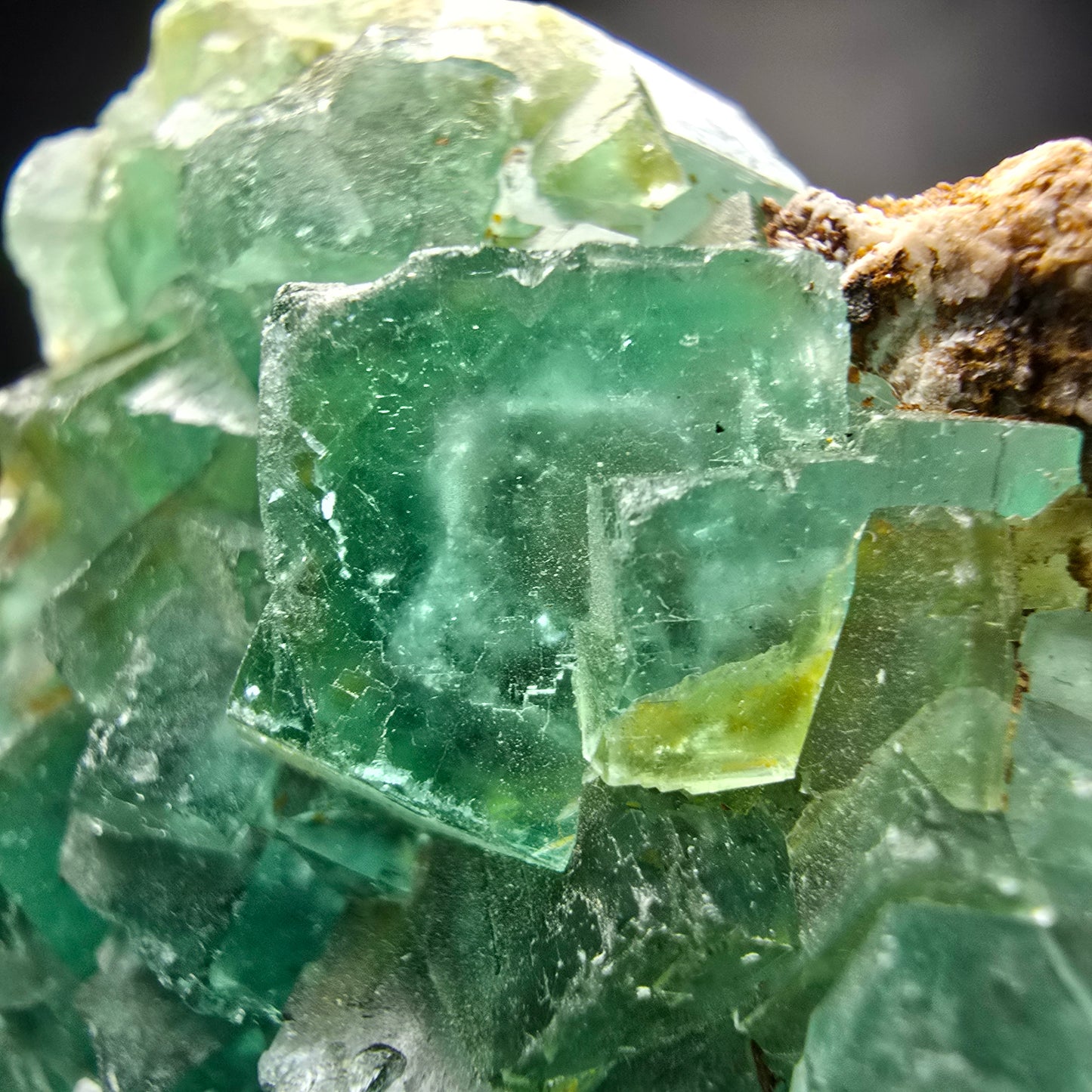 Cube de fluorite fantôme transparent, vert Okorusu, Collection namibie 68x51x17mm