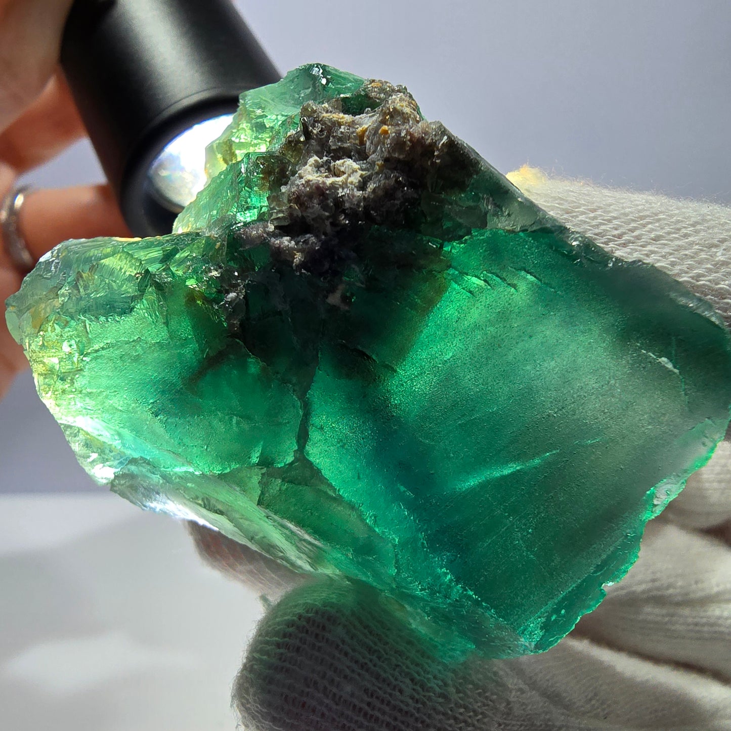 Rare spécimen de cube de fluorite fantôme, parqueté vert Okorusu, Namibie, 52 x 41 x 31 mm