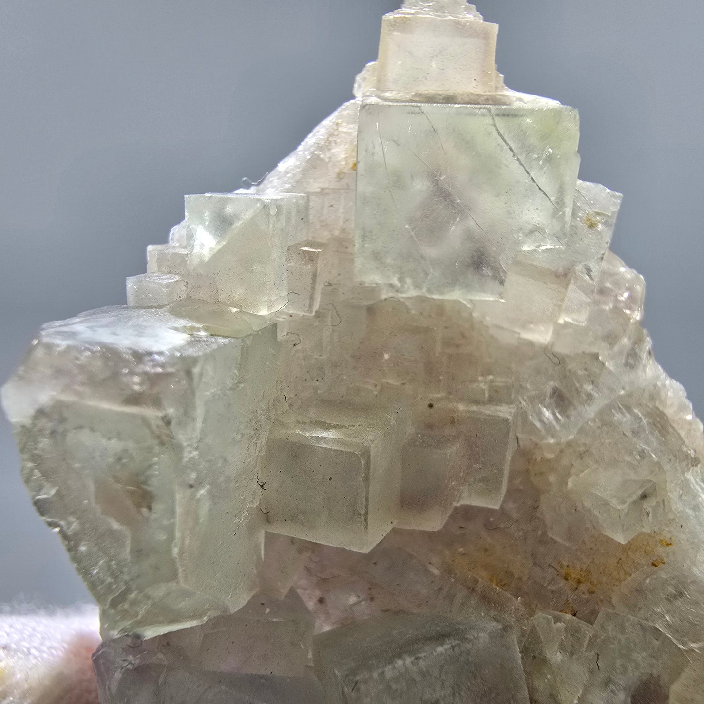 Seltene UV Phantom Fluorit Würfel Stufe grün lila Brandberg, Namibia 58*33*20mm