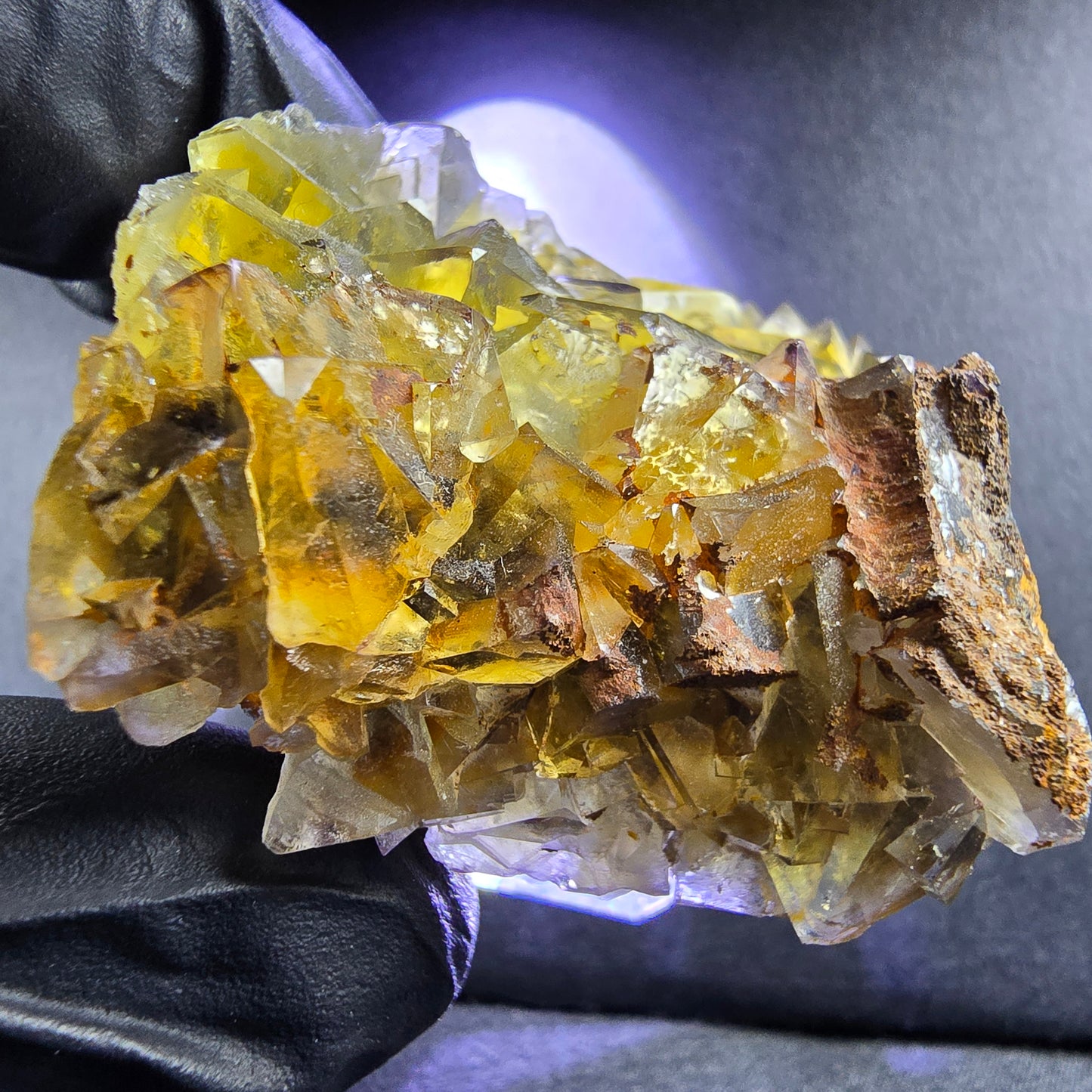 Seltene Honey Pocket Phantom Fluorit Stufe gelb grün 42*33*20mm Okorusu, Namibia