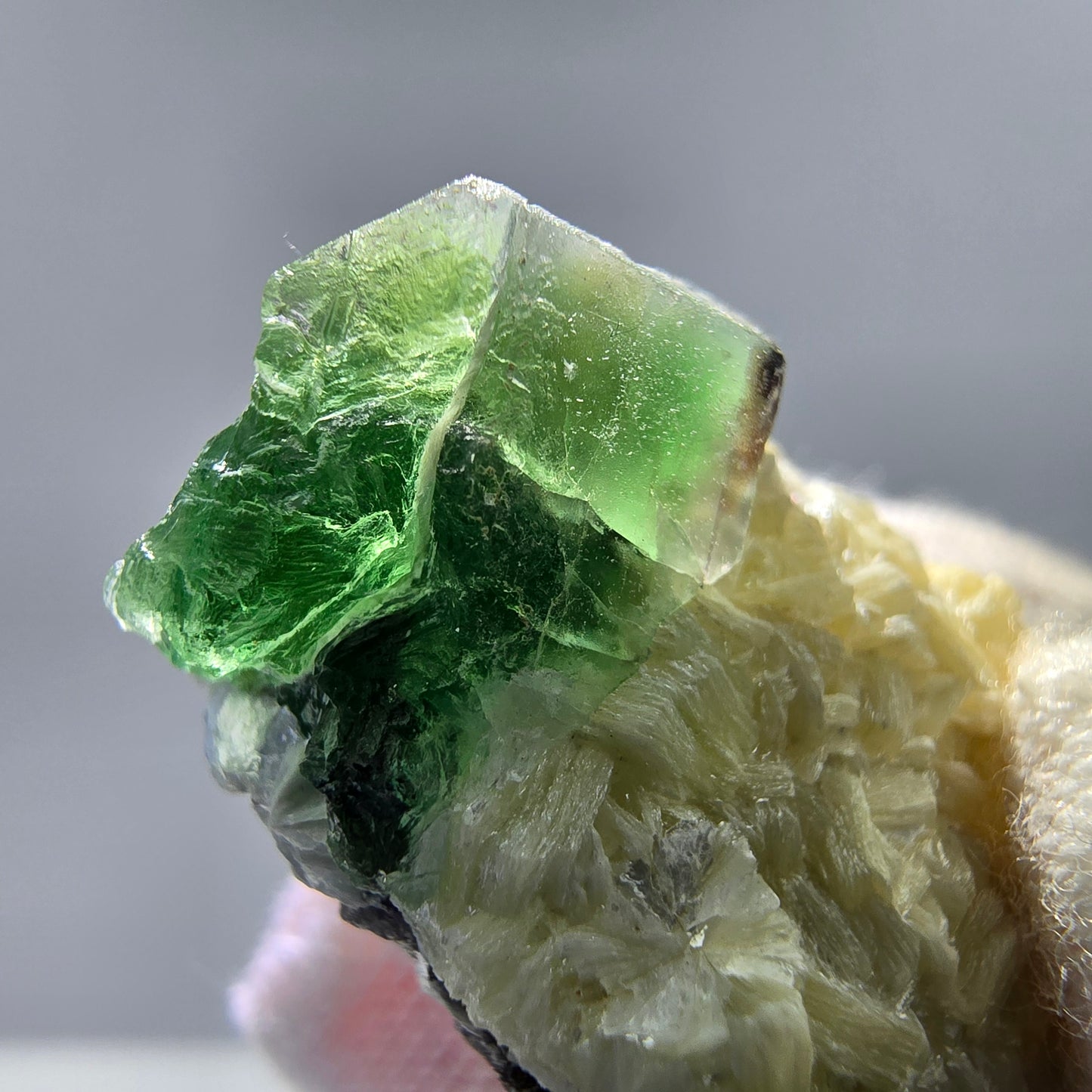 Phantom Fluorit Würfel, Muskovit Stufe Erongo, Namibia 28*21*18mm Sammlung