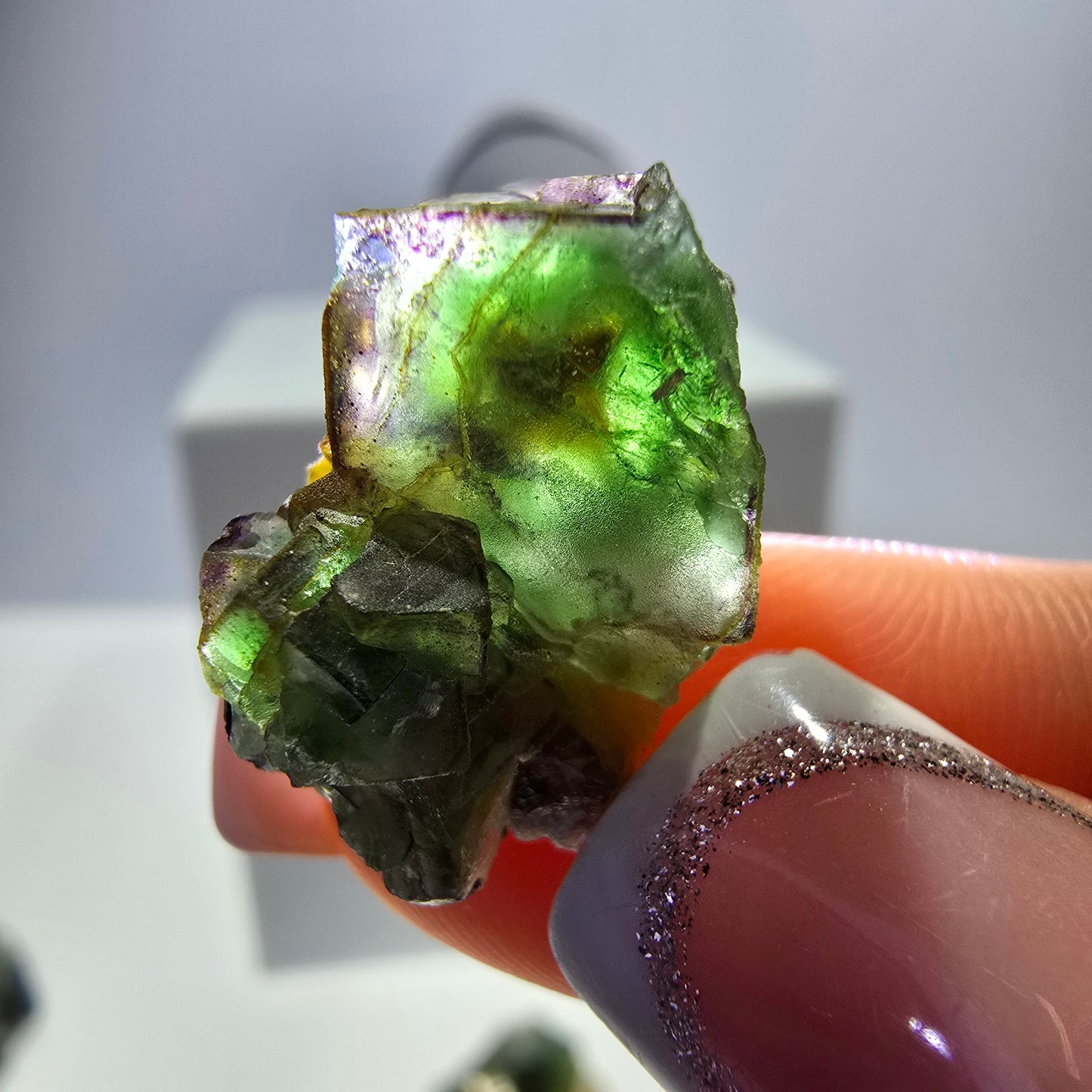 Lot de 16 marches en fluorite fantôme, hyalite, tourmaline Schörl, muscovite, Erongo, Namibie