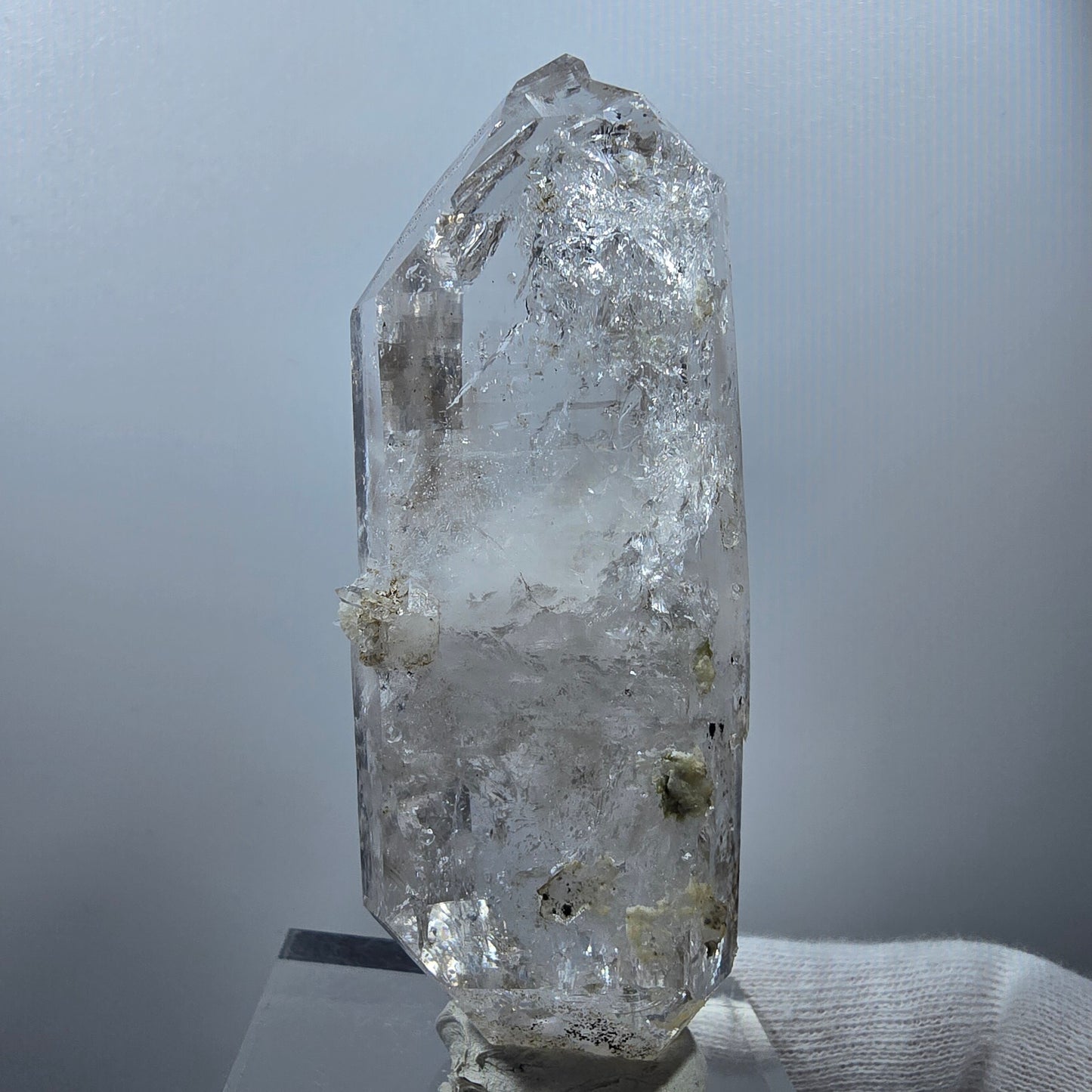 Sceptre DT en quartz fumé lémurien Enhydro, 1 gobob de poche Bubble Valentine. Namibie 89 x 33 x 21 mm