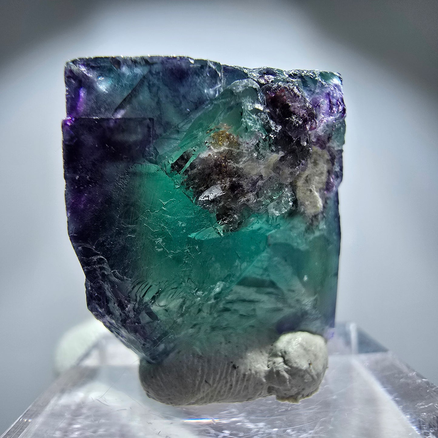 Spécimen rare de cube de fluorite fantôme, vert zonal et violet, Okorusu, Namibie, 27 x 27 x 16 mm