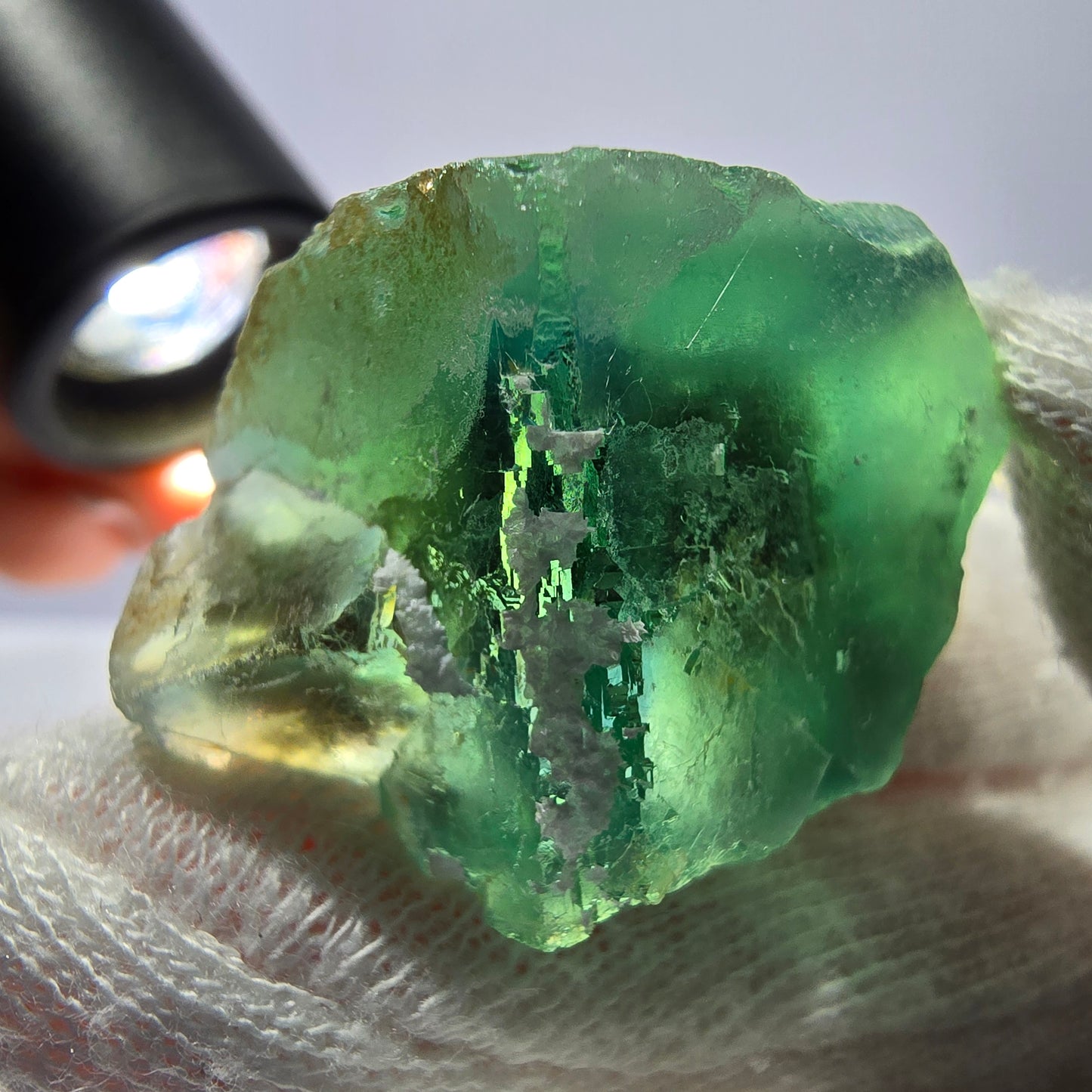 Rare spécimen de cube de fluorite fantôme, parqueté vert Okorusu, Namibie, 39 x 33 x 32 mm