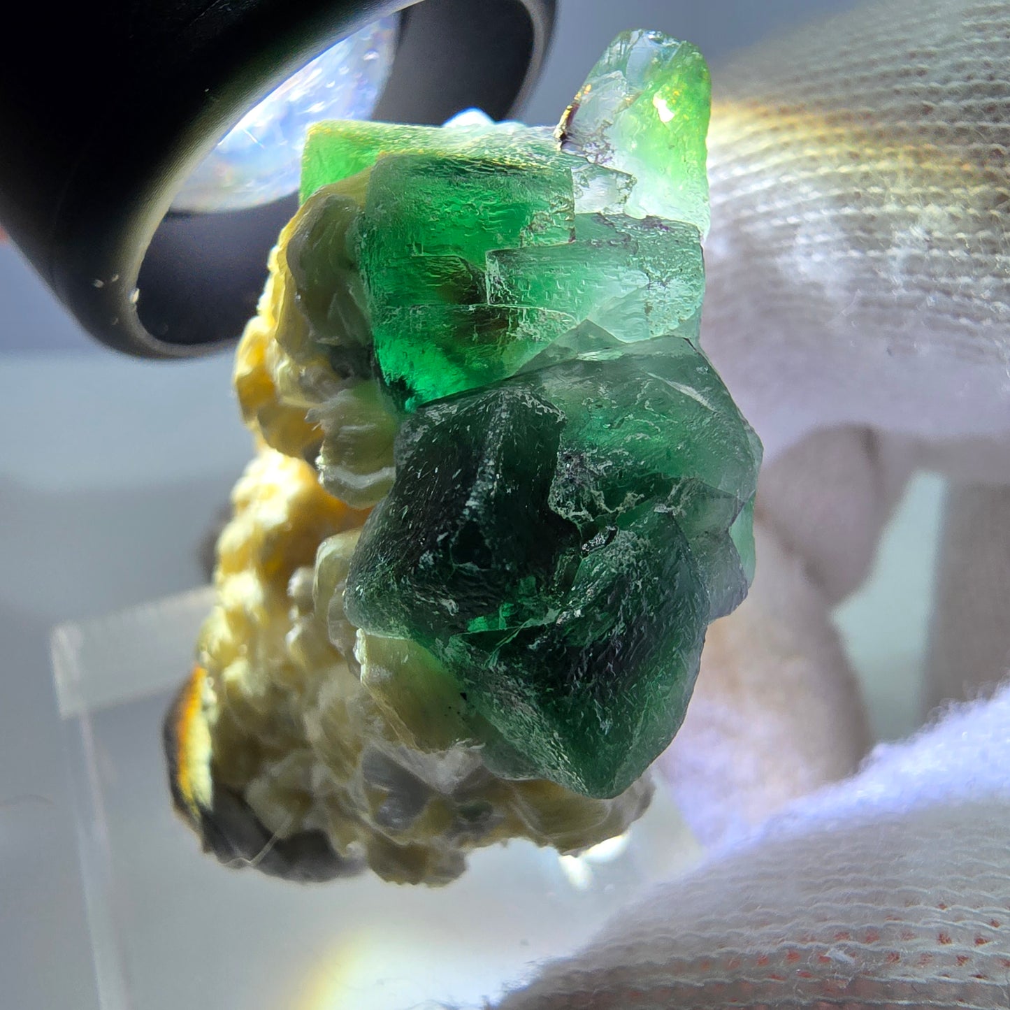Cube de fluorite fantôme zonal, spécimen de muscovite, Erongo, Namibie, 38 x 30 x 19 mm