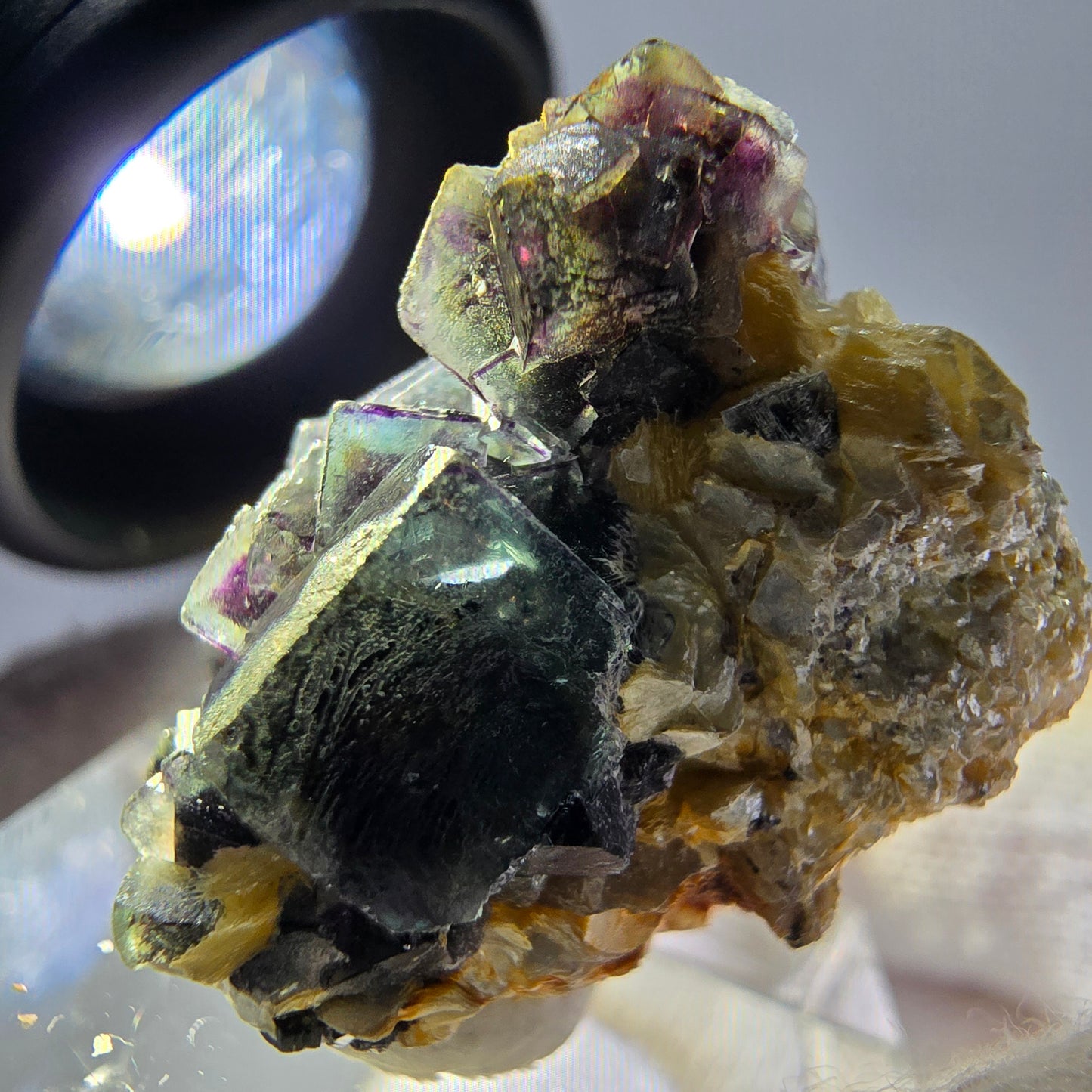 Cubes de fluorite fantôme colorés, spécimen de muscovite, Erongo, Namibie, 31 x 25 x 23 mm