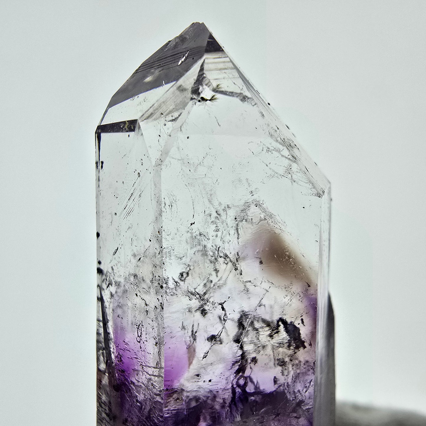 Améthyste fantôme Enhydro Harlequin avec épidote, mine Streep, Namibie, 55 x 26 x 14 mm
