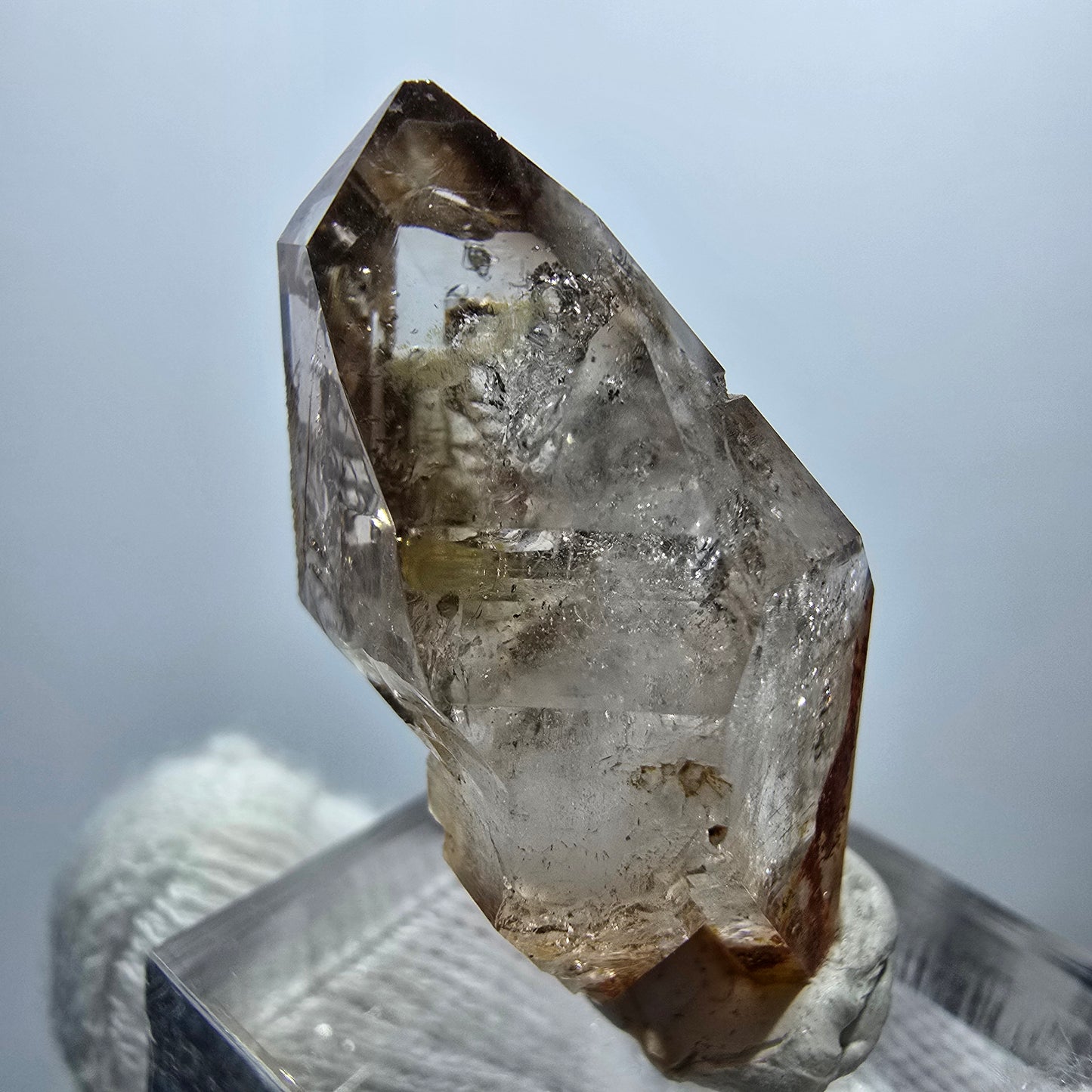 Sceptre Enhydro Phantom Smoky Quartz DT, 1x Bubble Goboboseb, Namibie 32*17*17mm